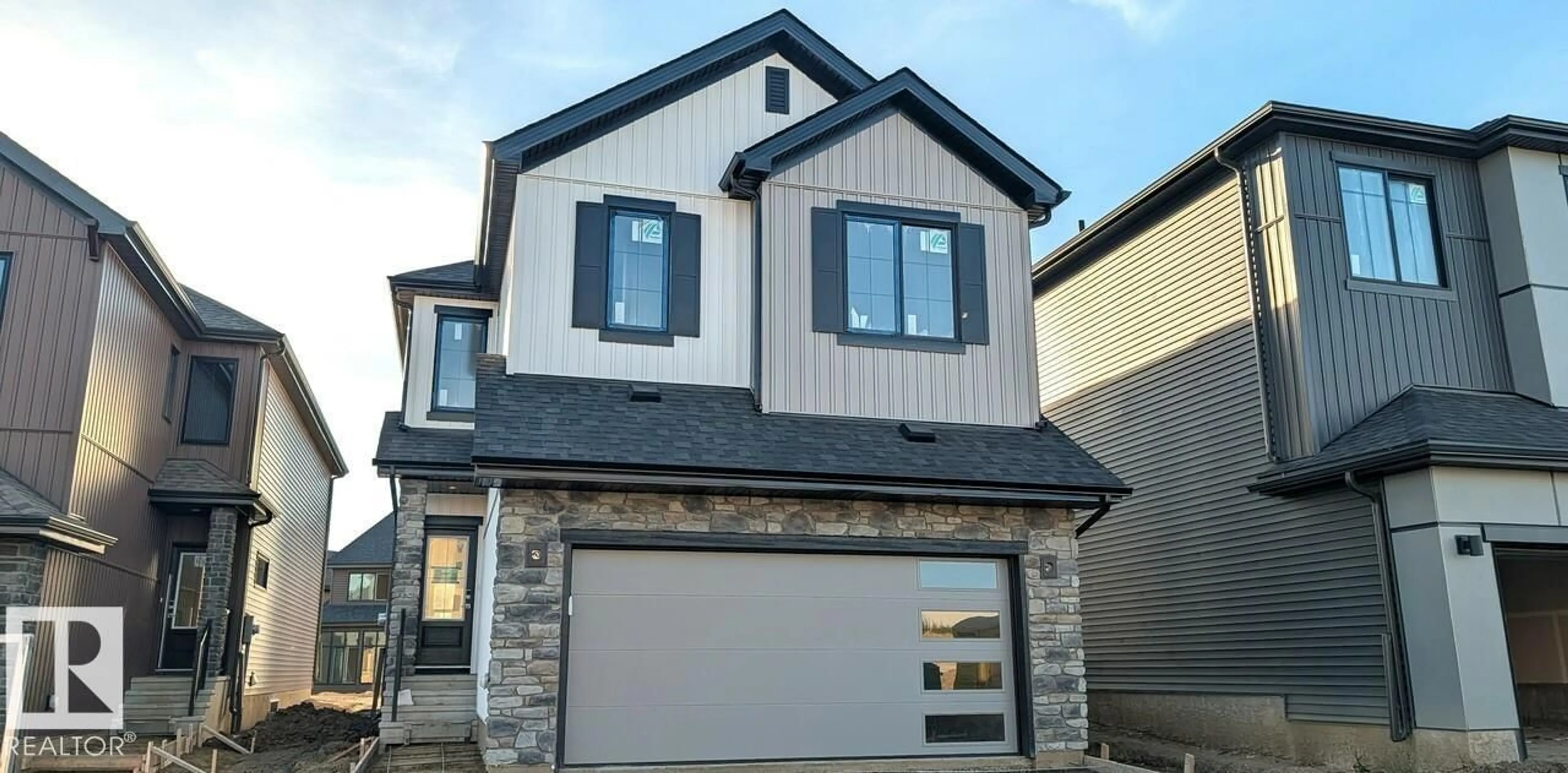 Home with vinyl exterior material, street for 44 CHARTRES, St. Albert Alberta T8T2E1