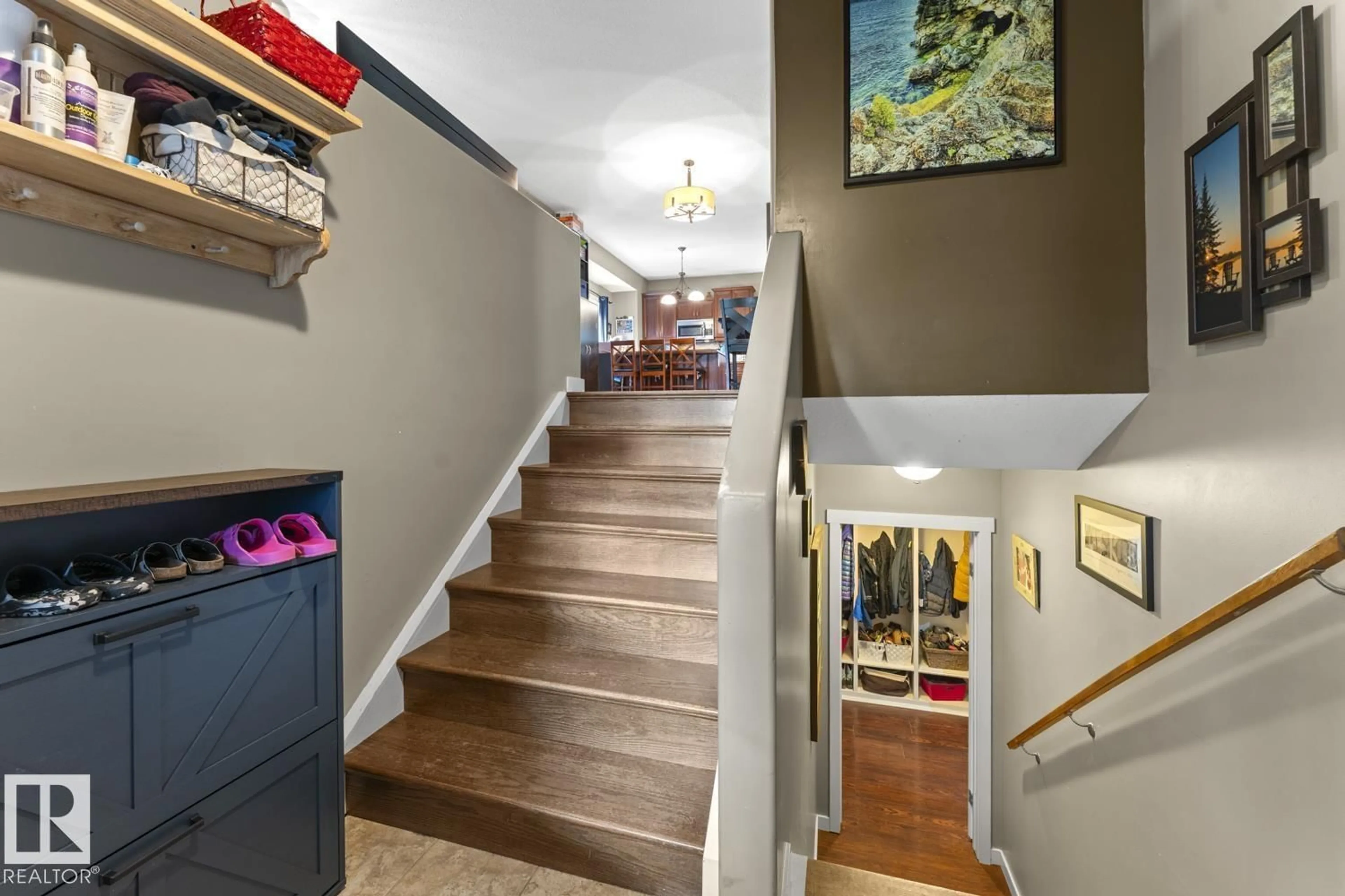 Indoor entryway for 4809 51 AV, Ardmore Alberta T0A0A0