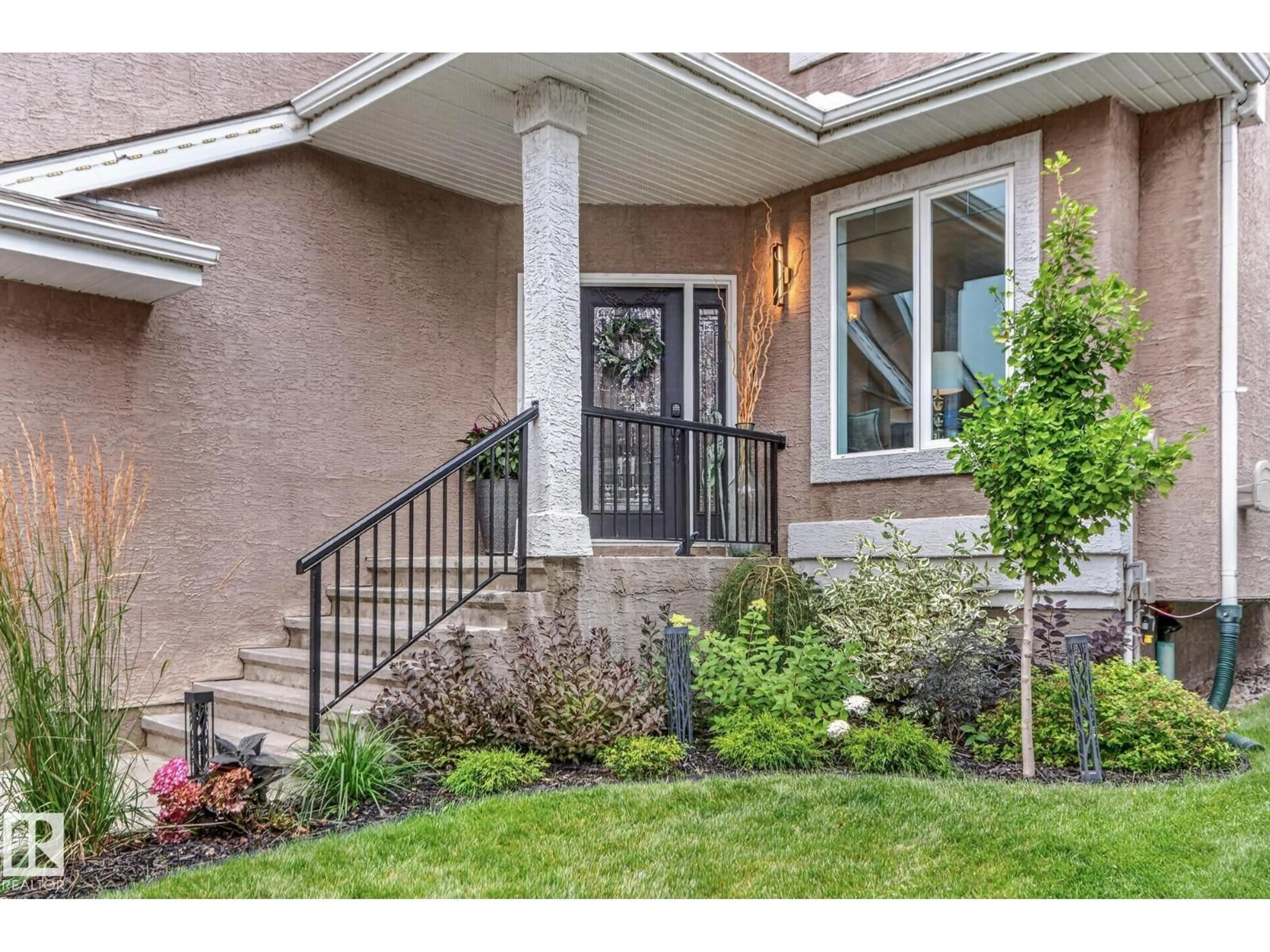Indoor entryway for 3102 MONTROSE BV, Beaumont Alberta T4X0C1