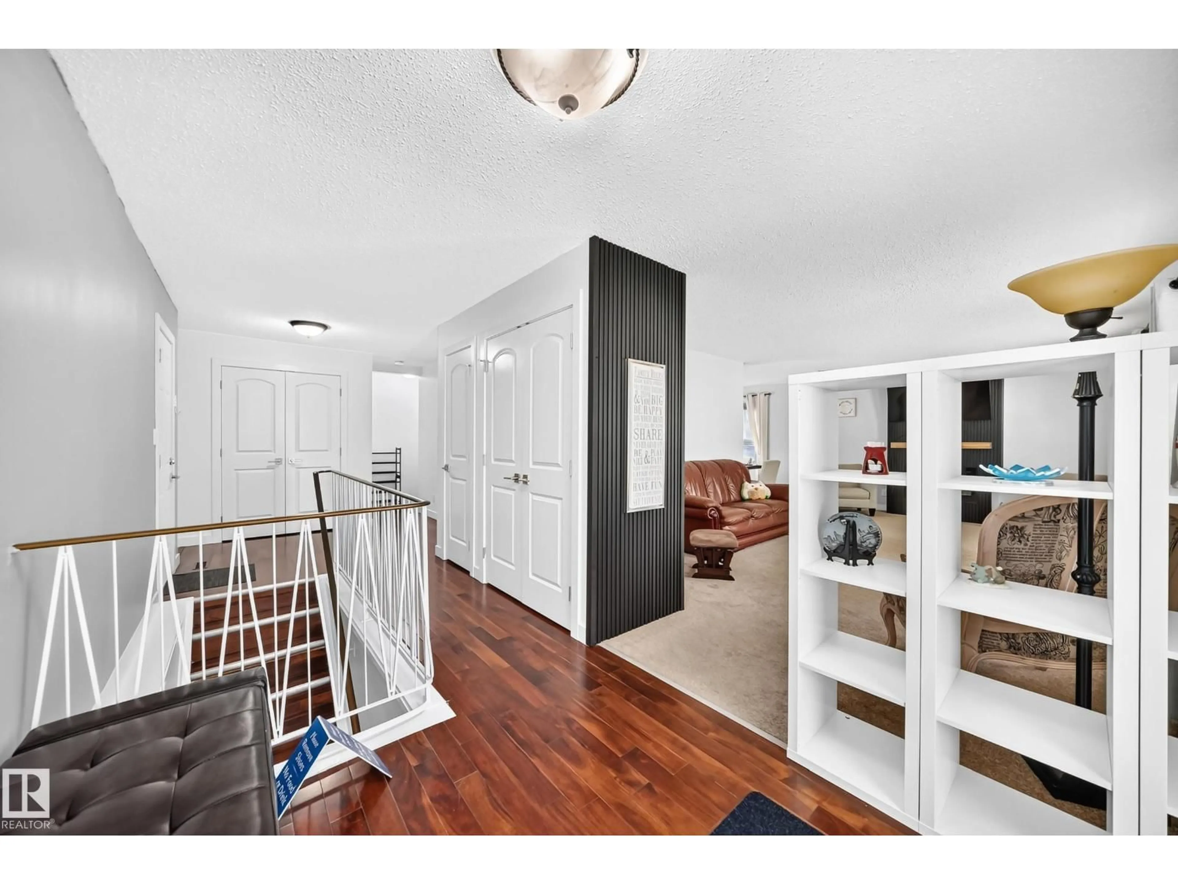 Indoor entryway for 22 AFTON CR, St. Albert Alberta T8N2T3
