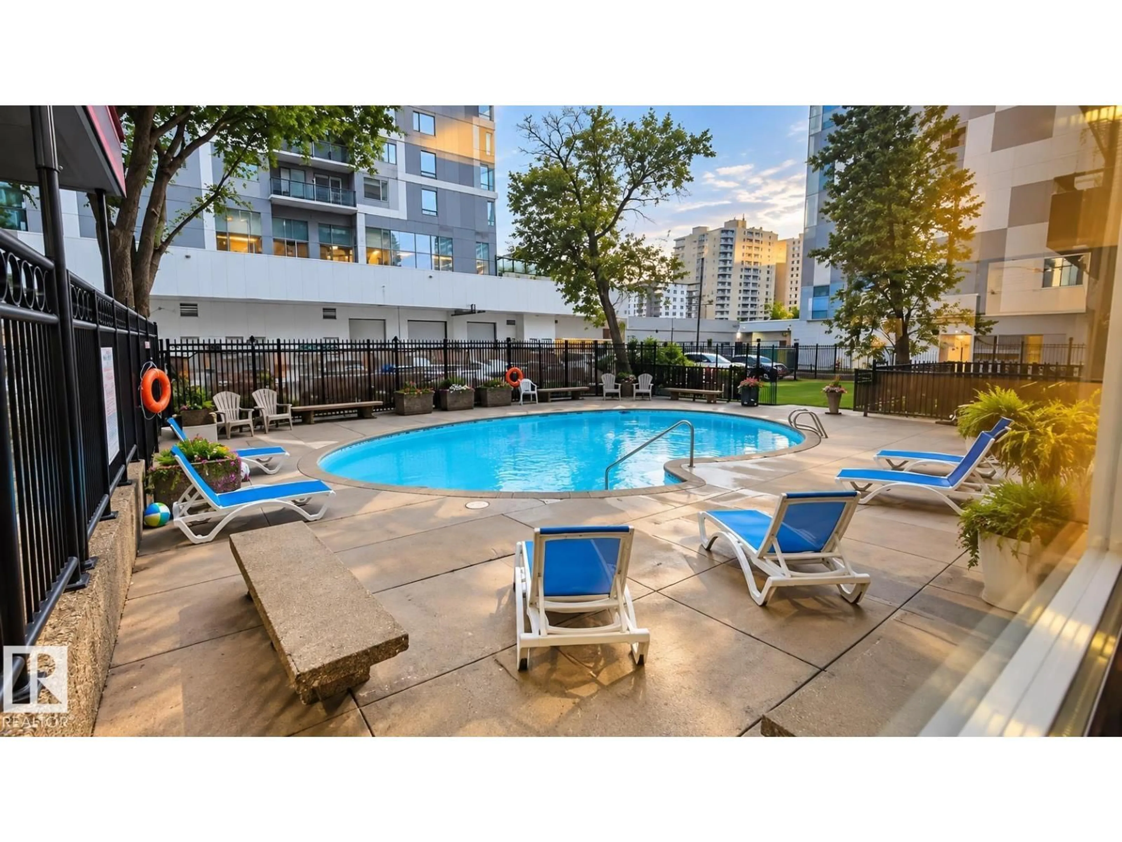 Pool for 10140 - 1007 120 ST NW, Edmonton Alberta T5K1Z8