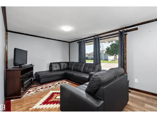 3520 39 ST, Leduc 3
