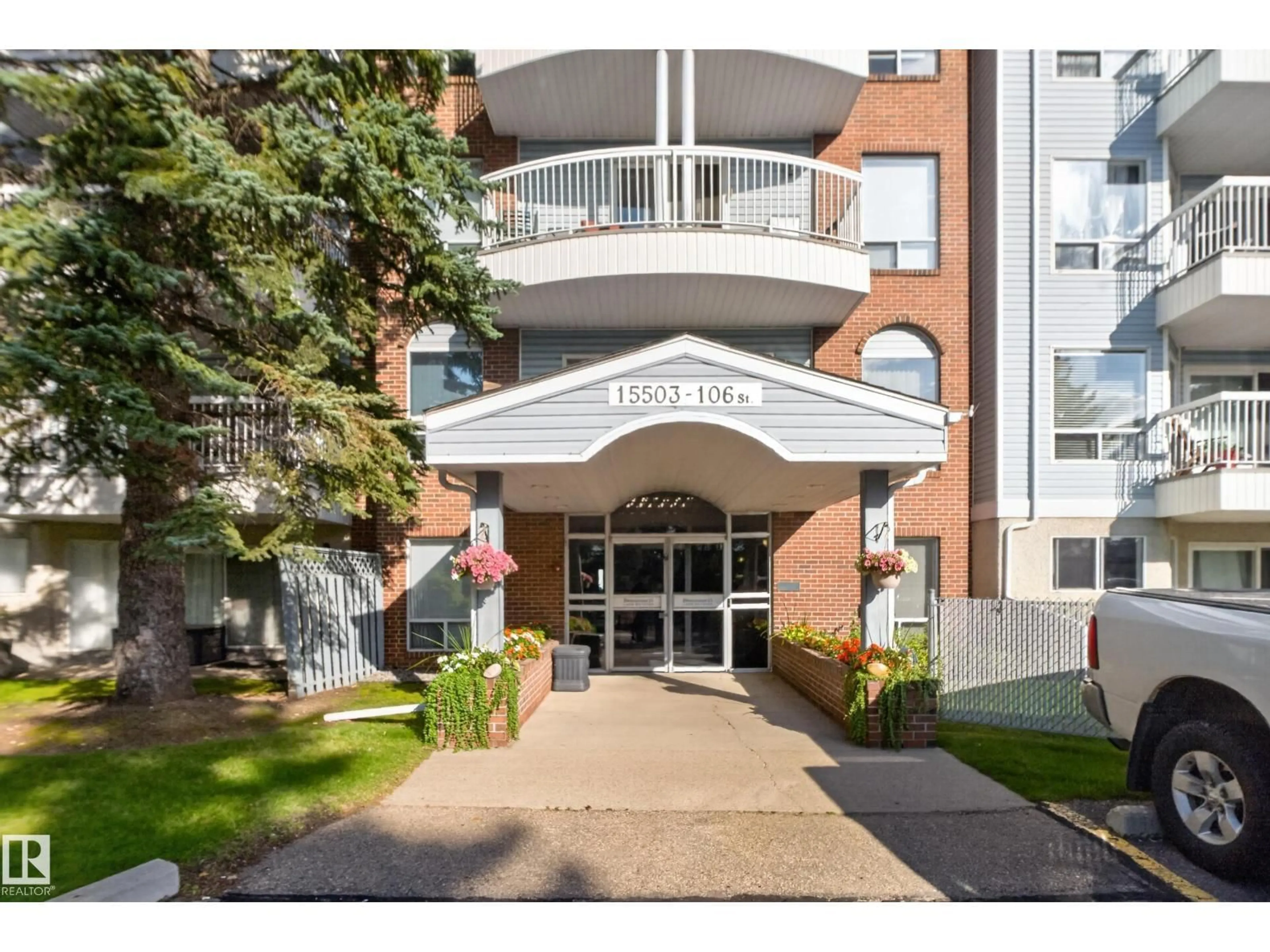Indoor foyer for #403 - 15503 106 ST, Edmonton Alberta T5X5W7