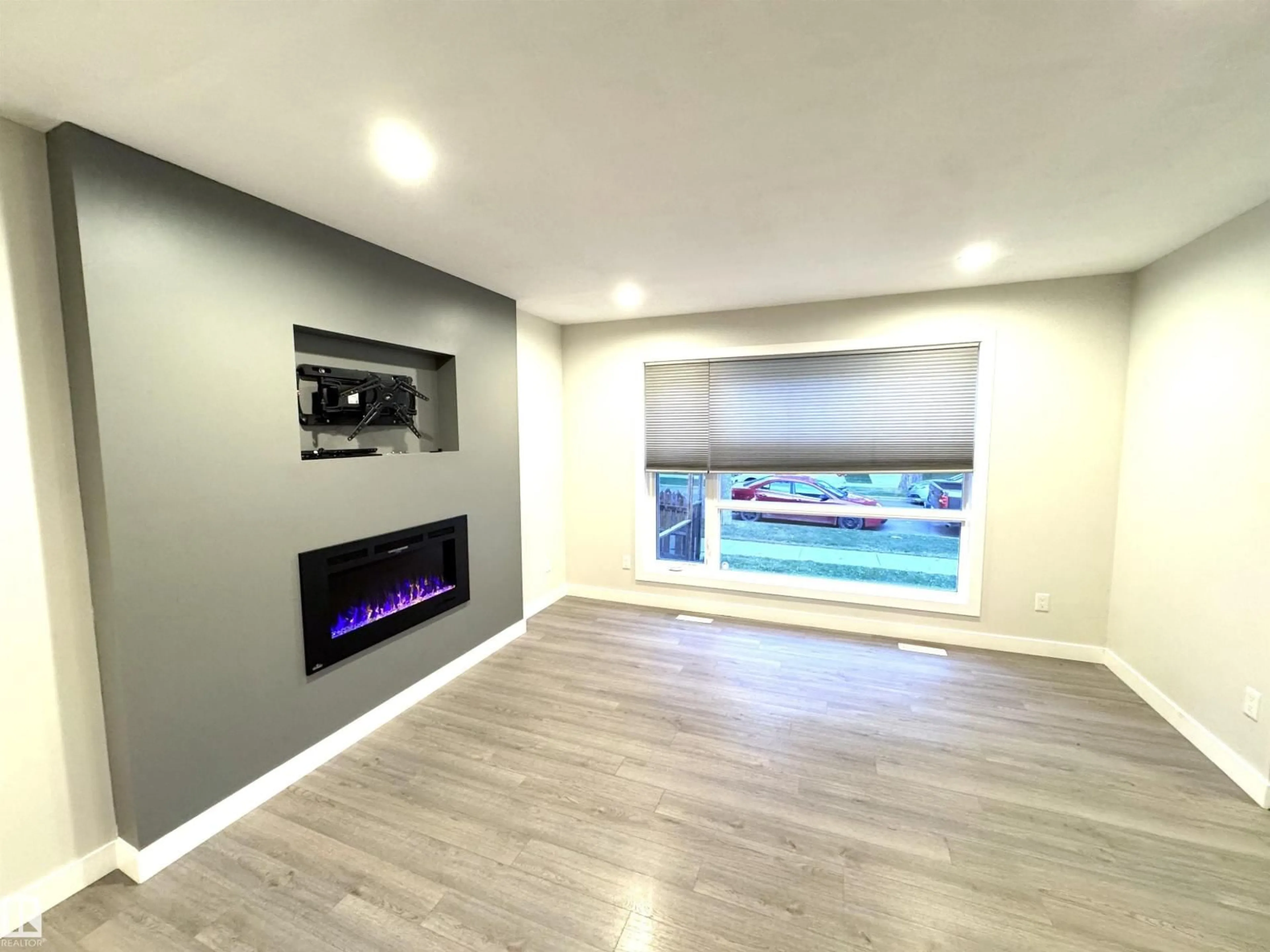 Home theater for NW - 12046 89 ST, Edmonton Alberta T5B3W1