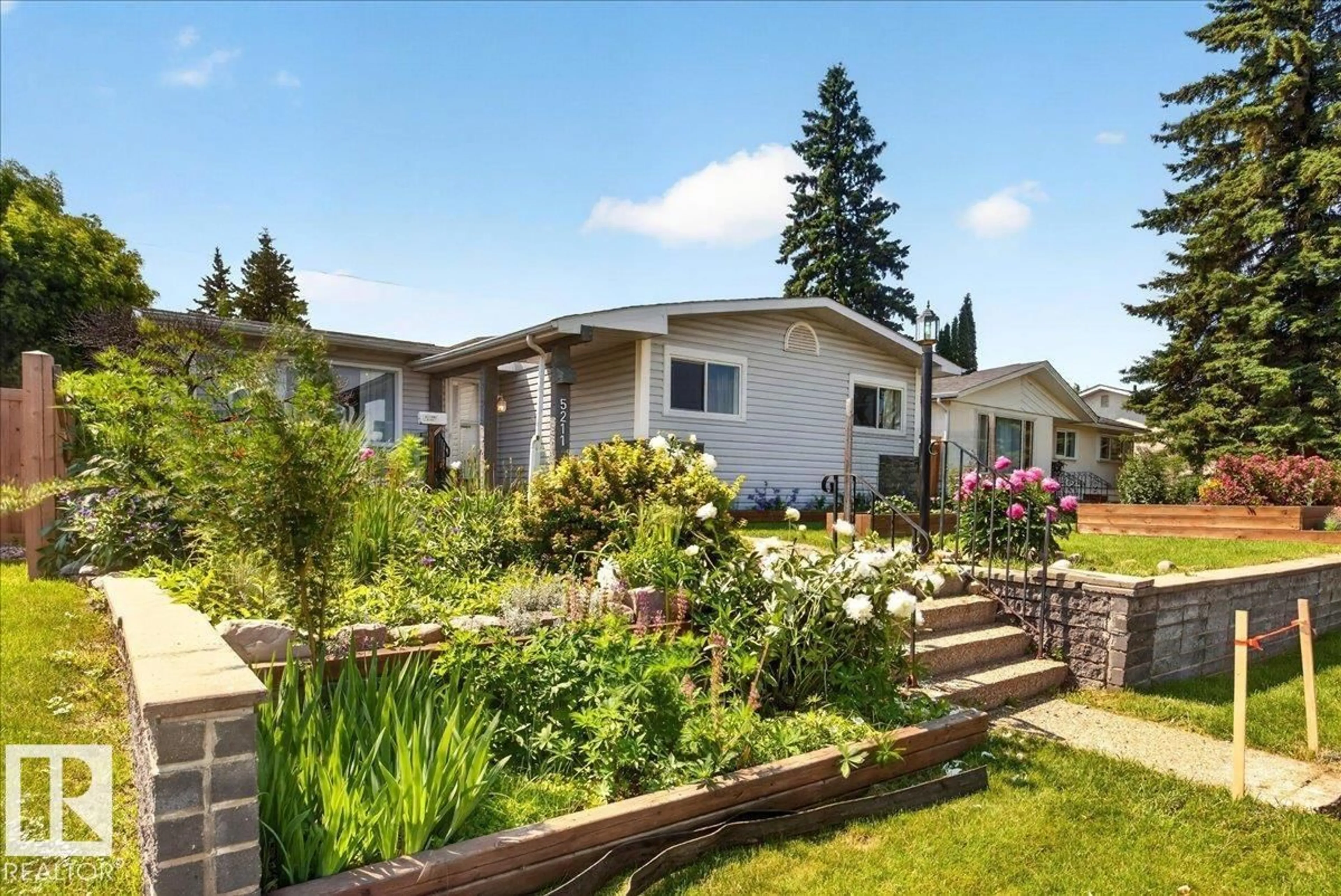Patio, street for 5211 94A AV, Edmonton Alberta T6B0Y6