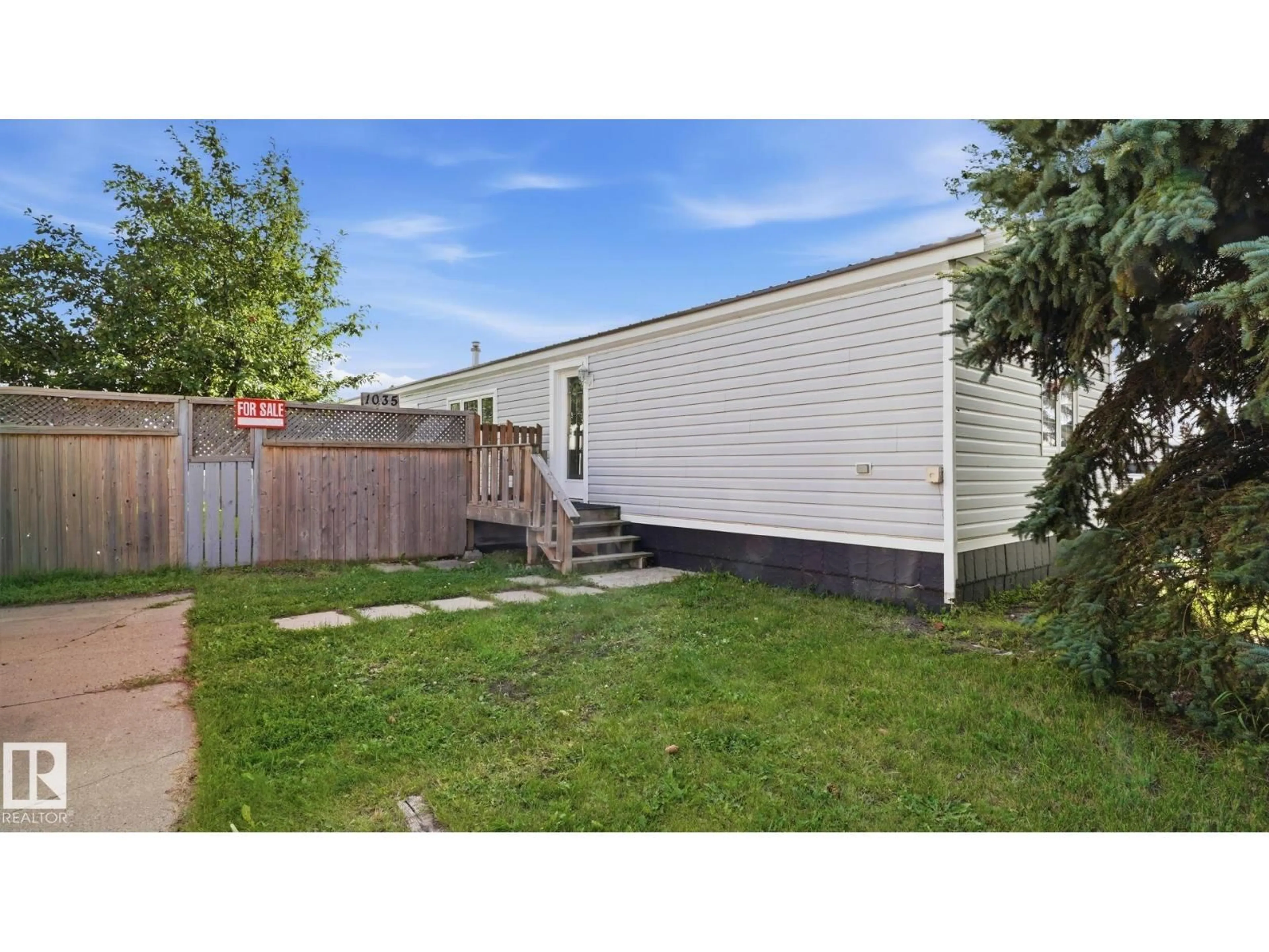 Shed for 1035 LAKELAND CR, Sherwood Park Alberta T8H1K7