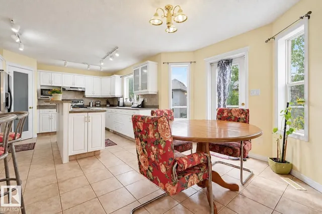 1222 HALIBURTON CL, Edmonton 4