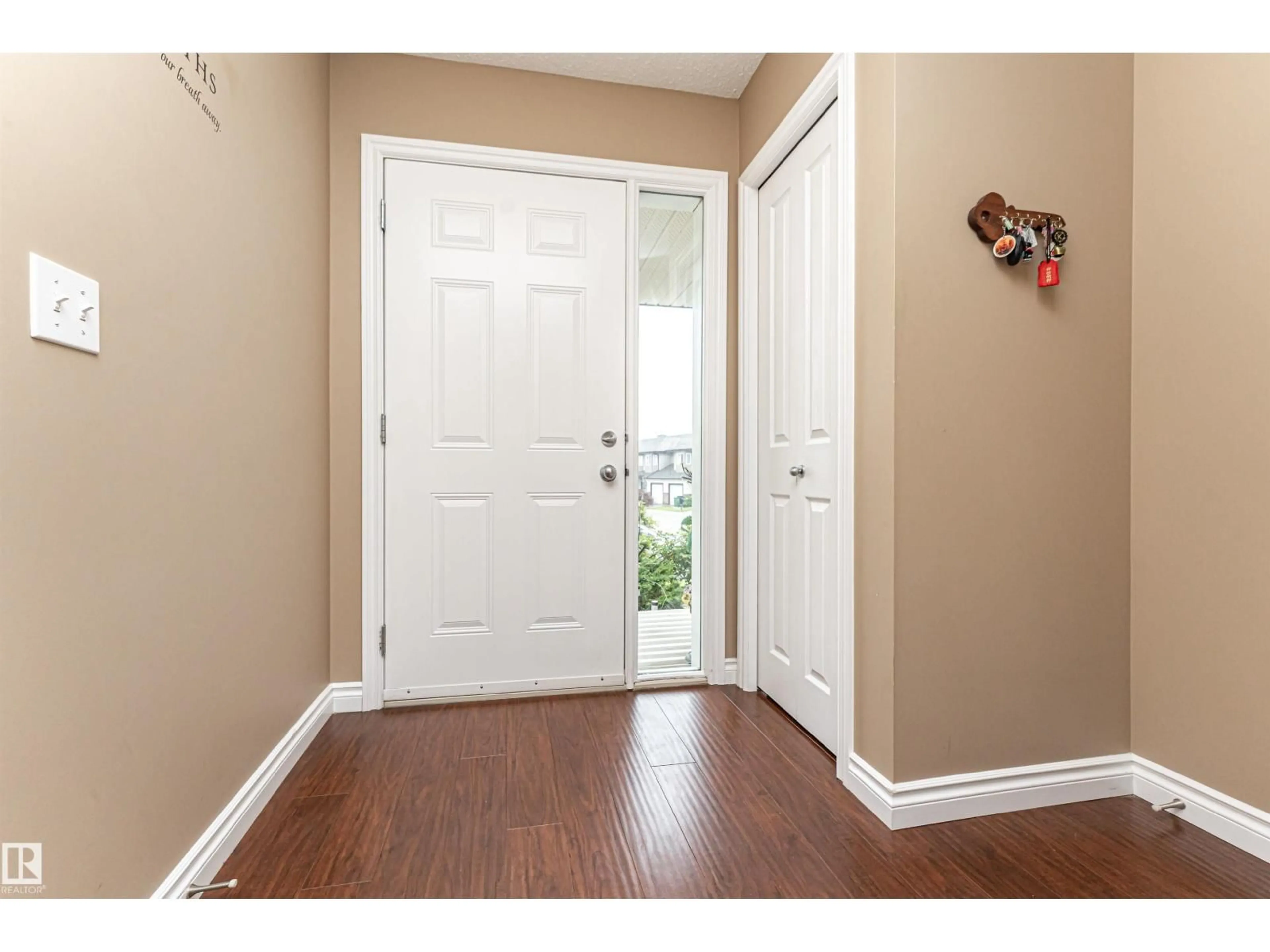 Indoor entryway for 171 BRINTNELL BV, Edmonton Alberta T5Y0C6