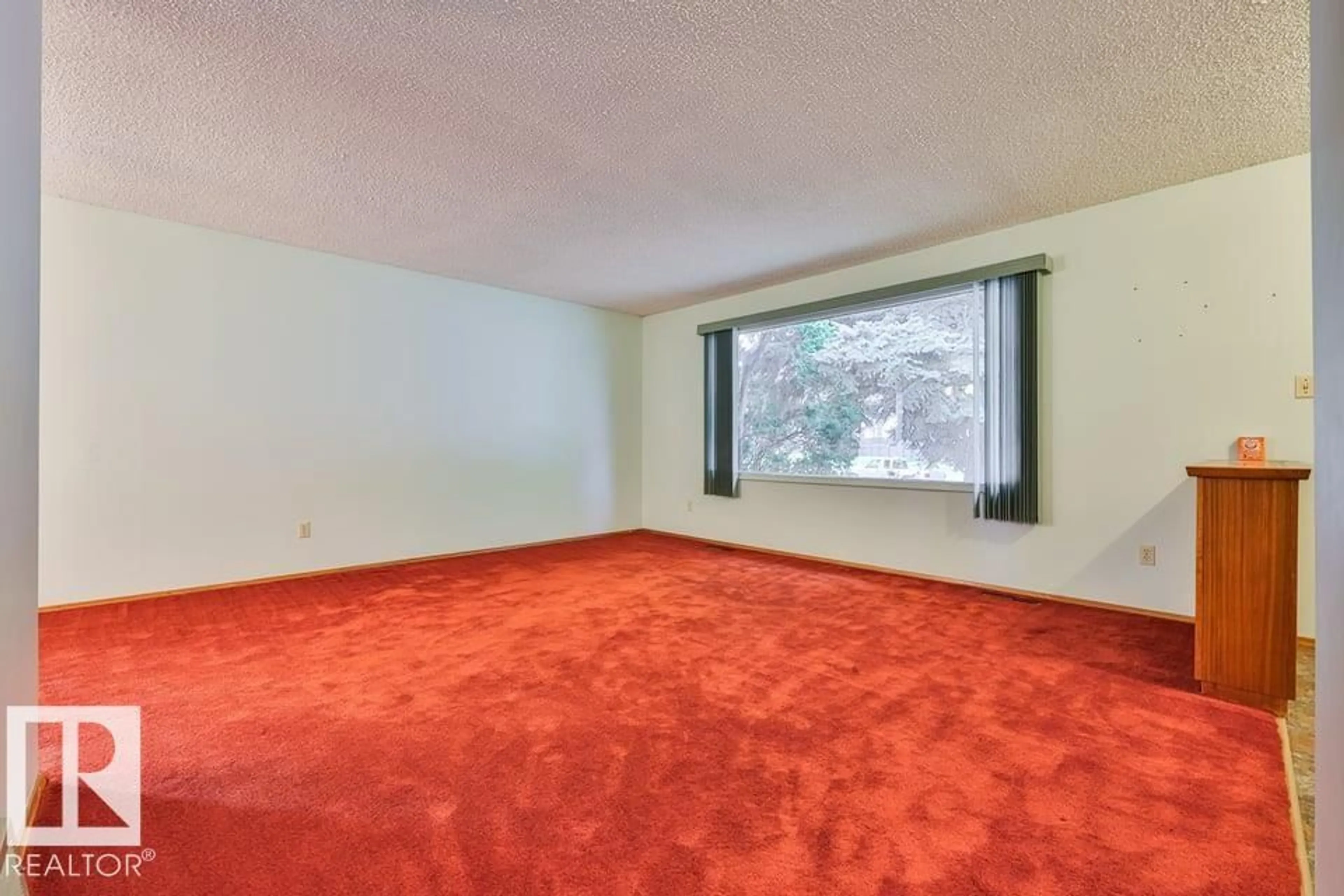 A pic of a room for 1046 STRATHCONA DR, Sherwood Park Alberta T8A1A6