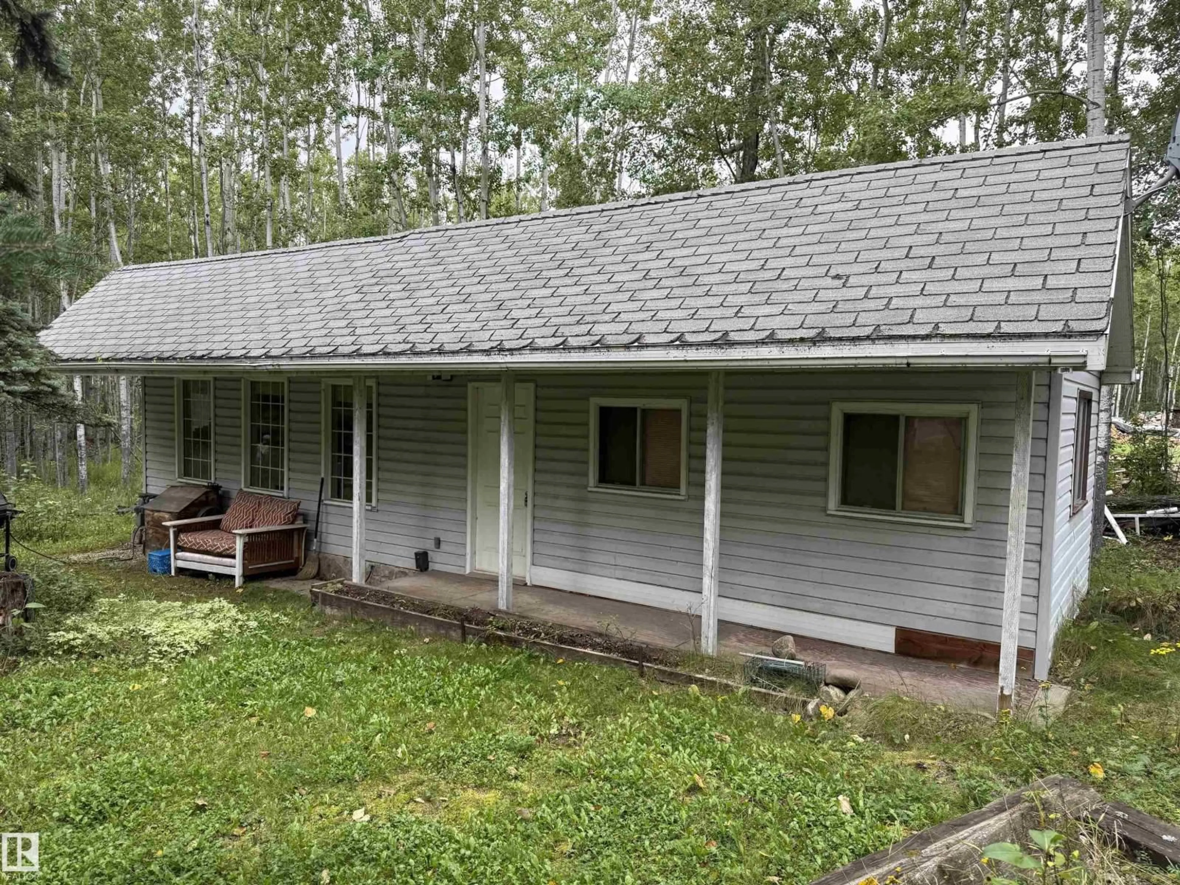A pic from outside/outdoor area/front of a property/back of a property/a pic from drone, unknown for 147 DAVID DR, Rural Athabasca County Alberta T9S1S3
