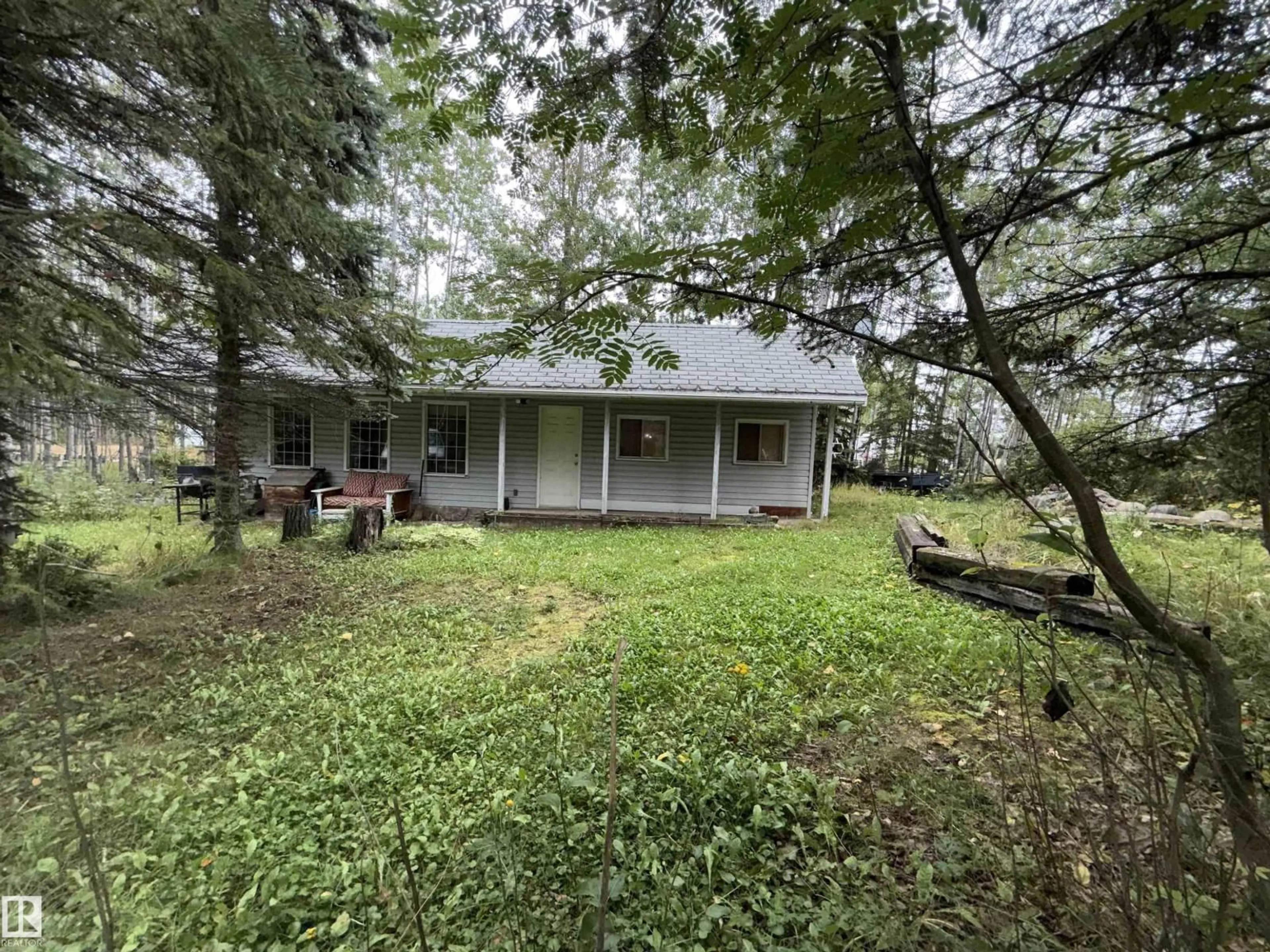 A pic from outside/outdoor area/front of a property/back of a property/a pic from drone, unknown for 147 DAVID DR, Rural Athabasca County Alberta T9S1S3