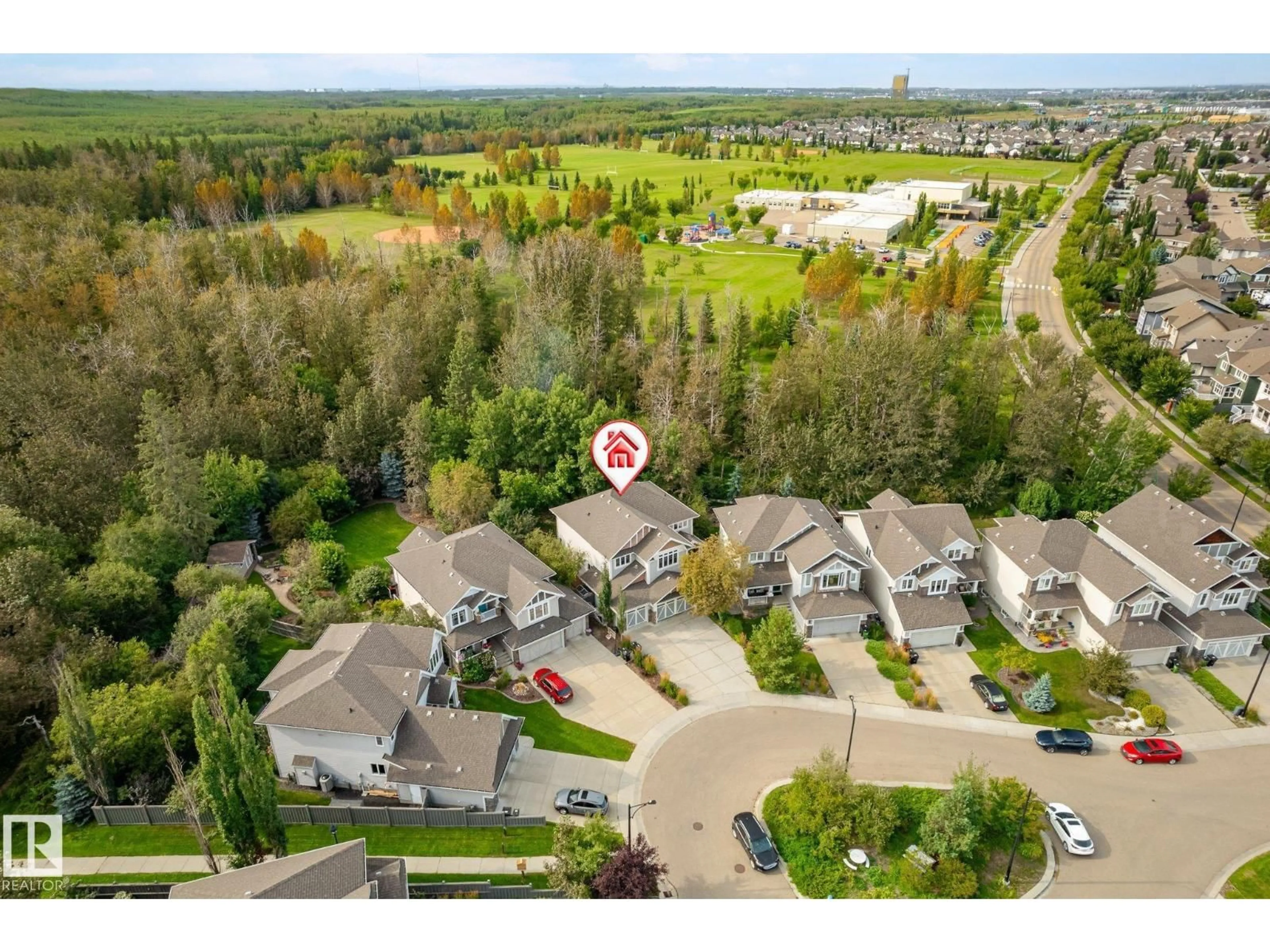 A pic from outside/outdoor area/front of a property/back of a property/a pic from drone, unknown for 612 HEMINGWAY PT, Edmonton Alberta T6M0M6