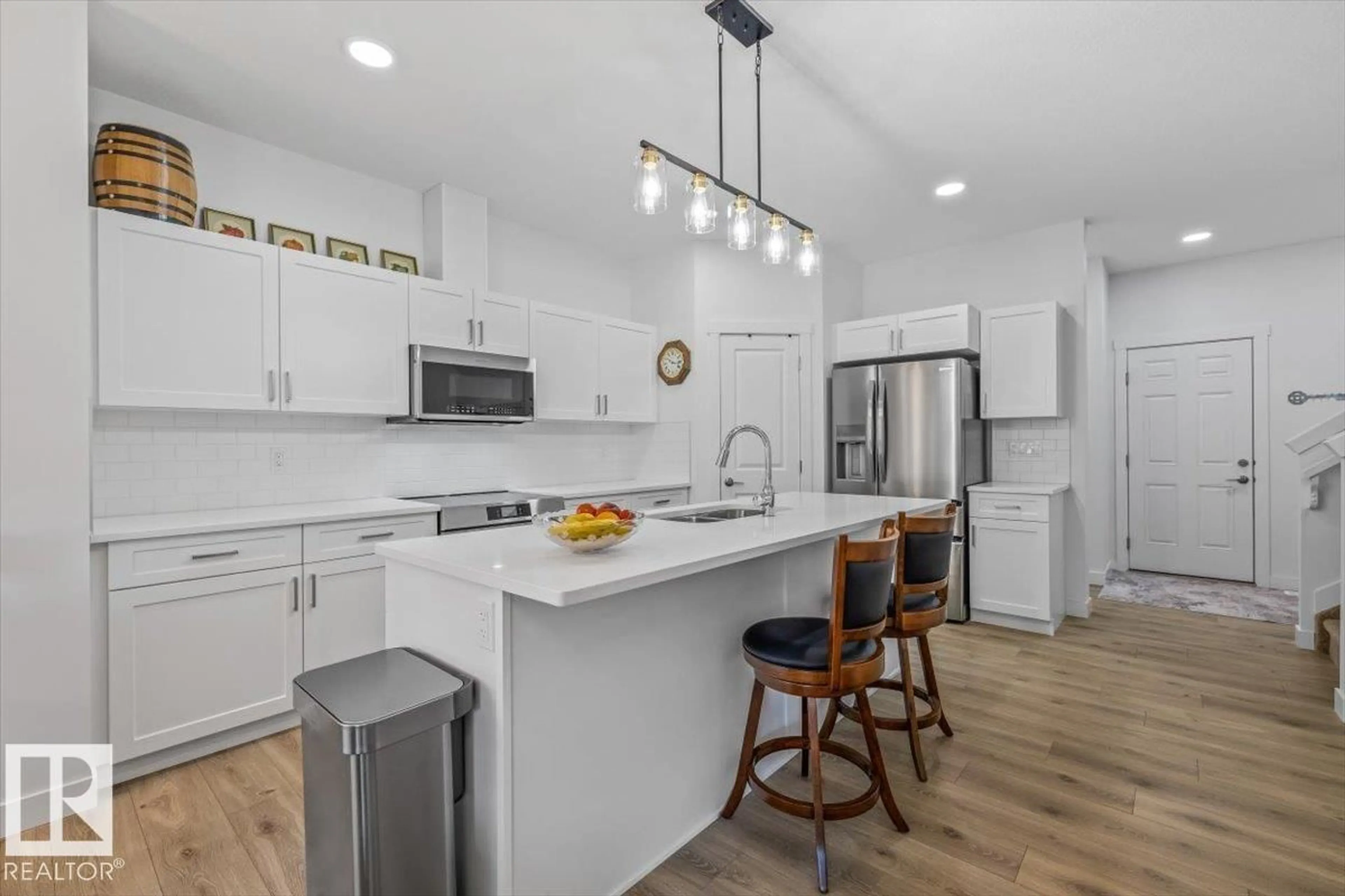 Open concept kitchen, ceramic/tile floor for 91 HILTON CV, Spruce Grove Alberta T7X1Y4