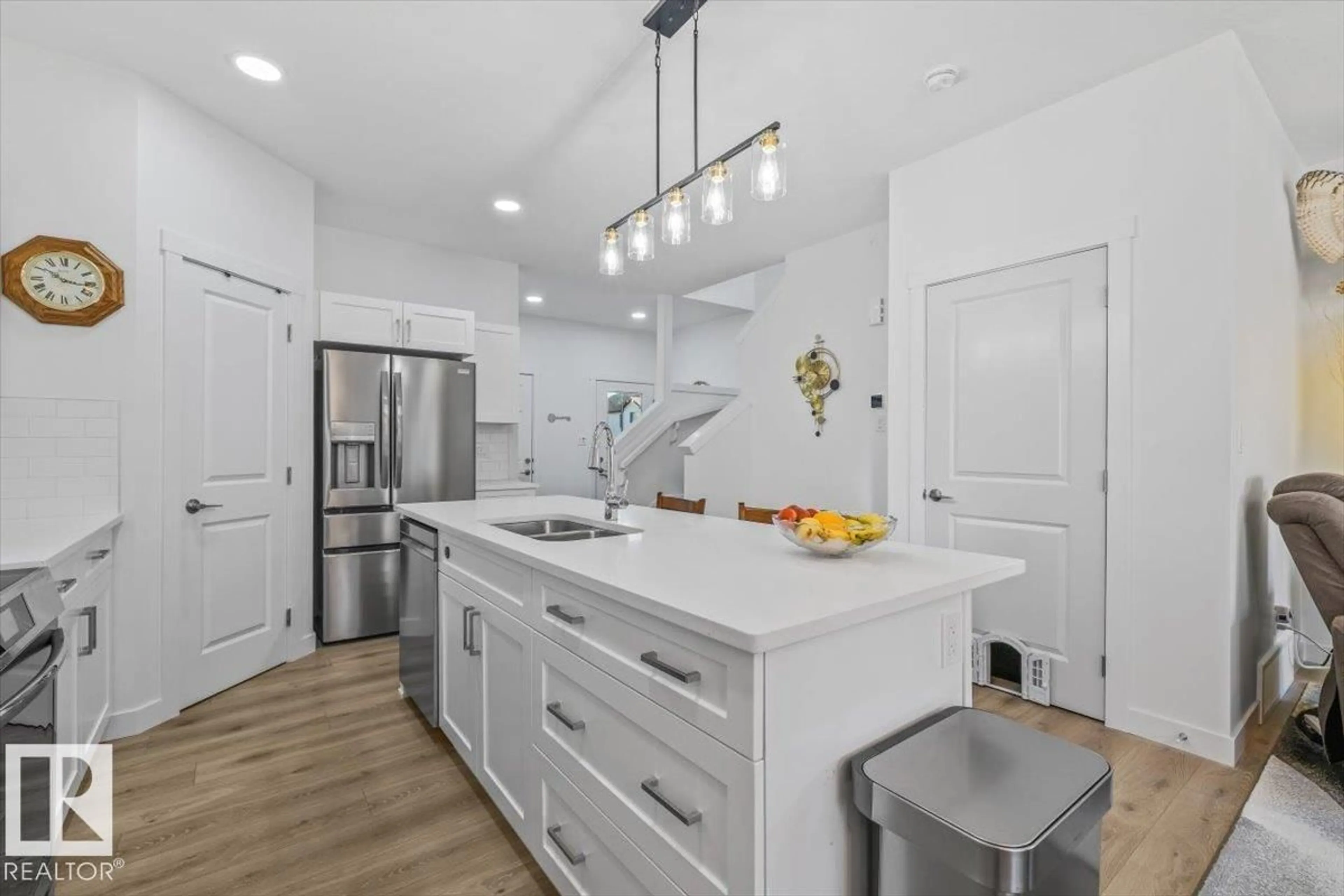 Open concept kitchen, ceramic/tile floor for 91 HILTON CV, Spruce Grove Alberta T7X1Y4