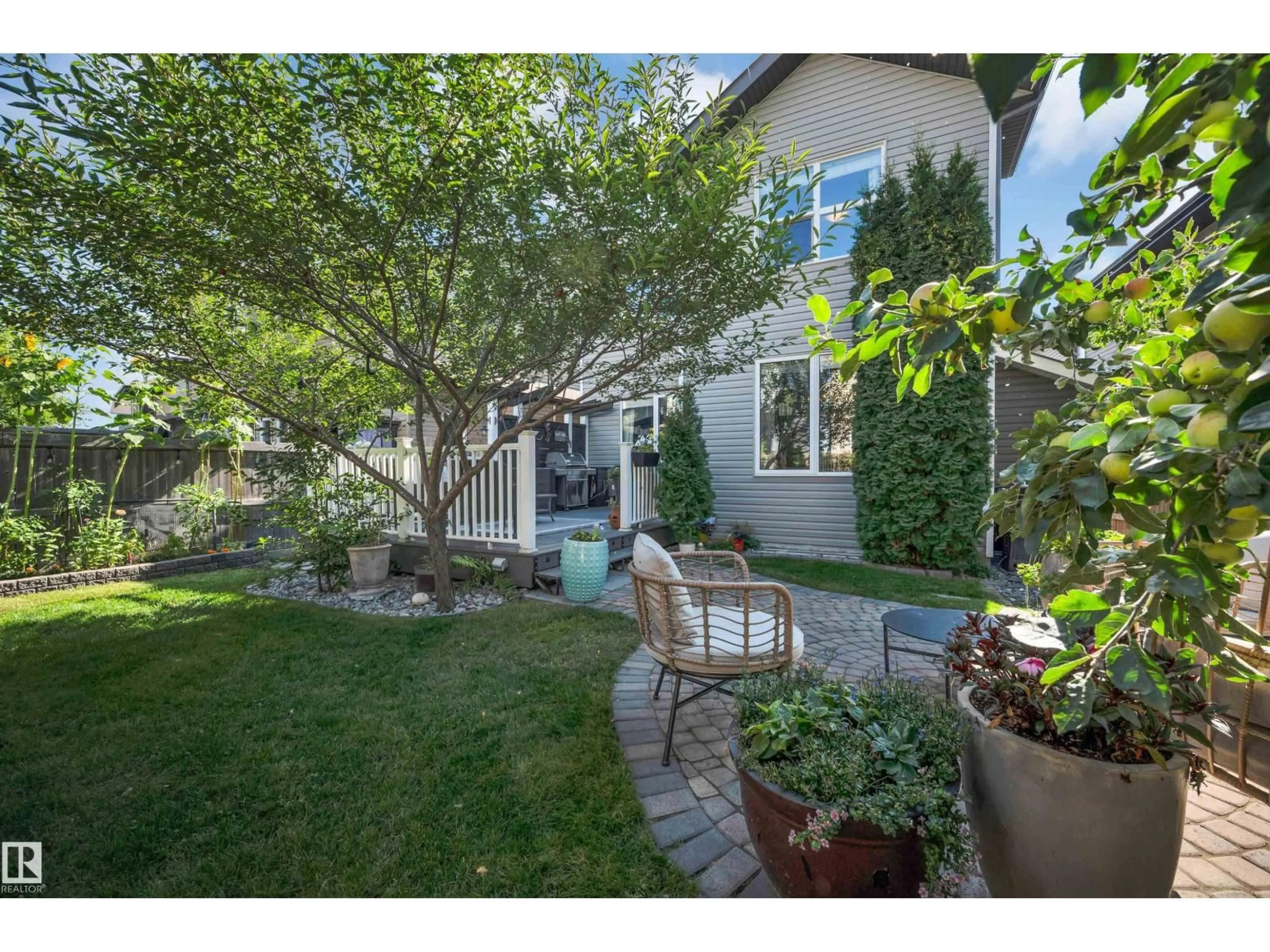 Patio, street for 4092 SUMMERLAND DRIVE, Sherwood Park Alberta T8H0R1
