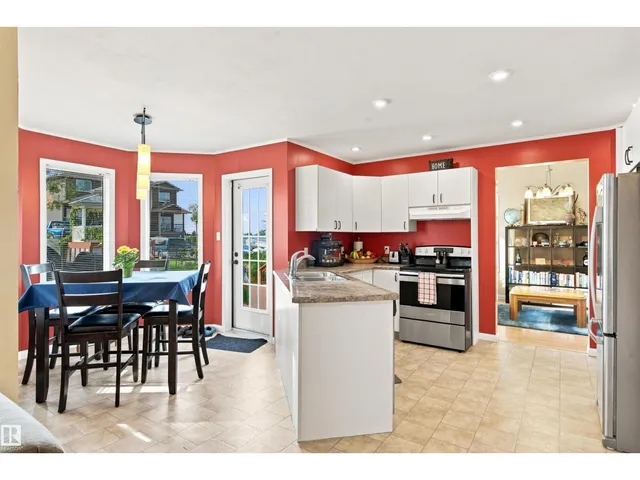 913 7 ST, Cold Lake 4