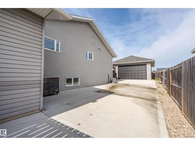 4916 59 AV, Cold Lake 2