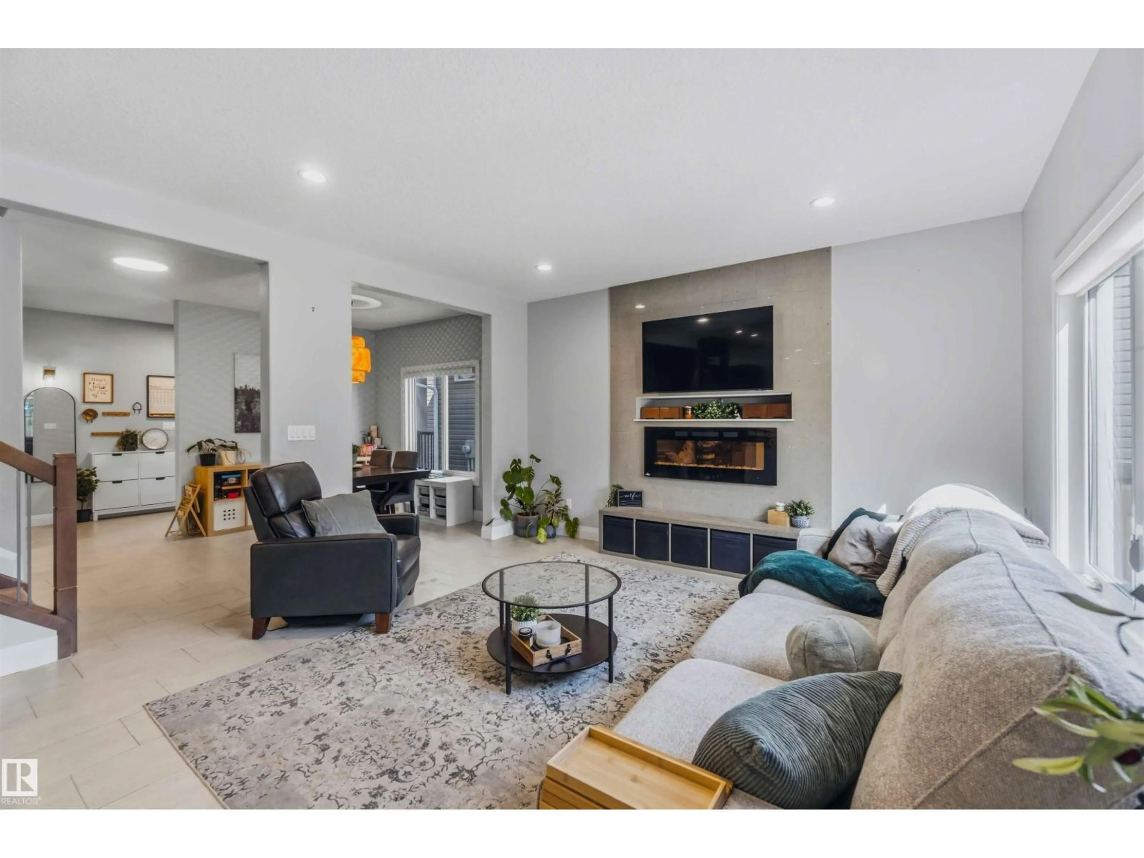 Living room with furniture, unknown for 7 ETOILE CRES, St. Albert Alberta T8N4L2