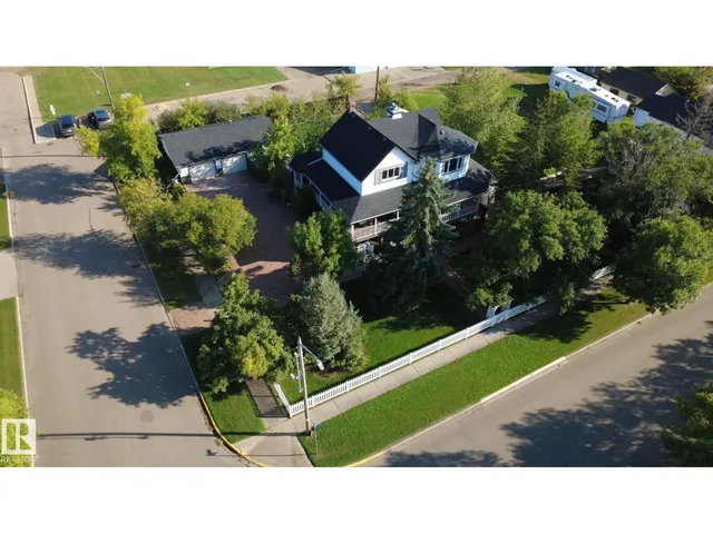 5040 51 AV, Lamont 2