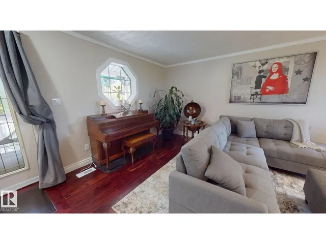 5040 51 AV, Lamont 4