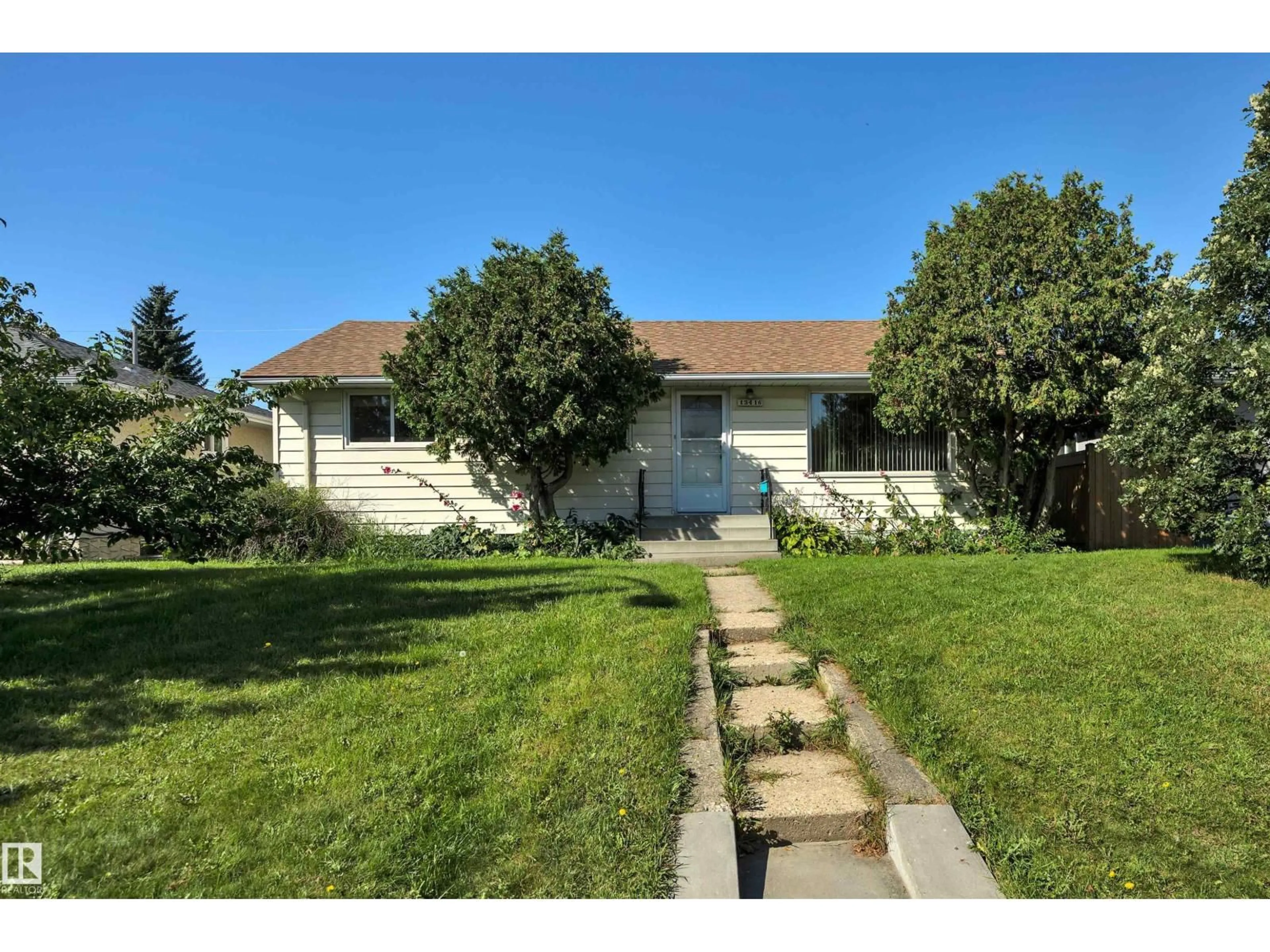 A pic from outside/outdoor area/front of a property/back of a property/a pic from drone, street for NW - 13416 102 ST, Edmonton Alberta T5E4J9