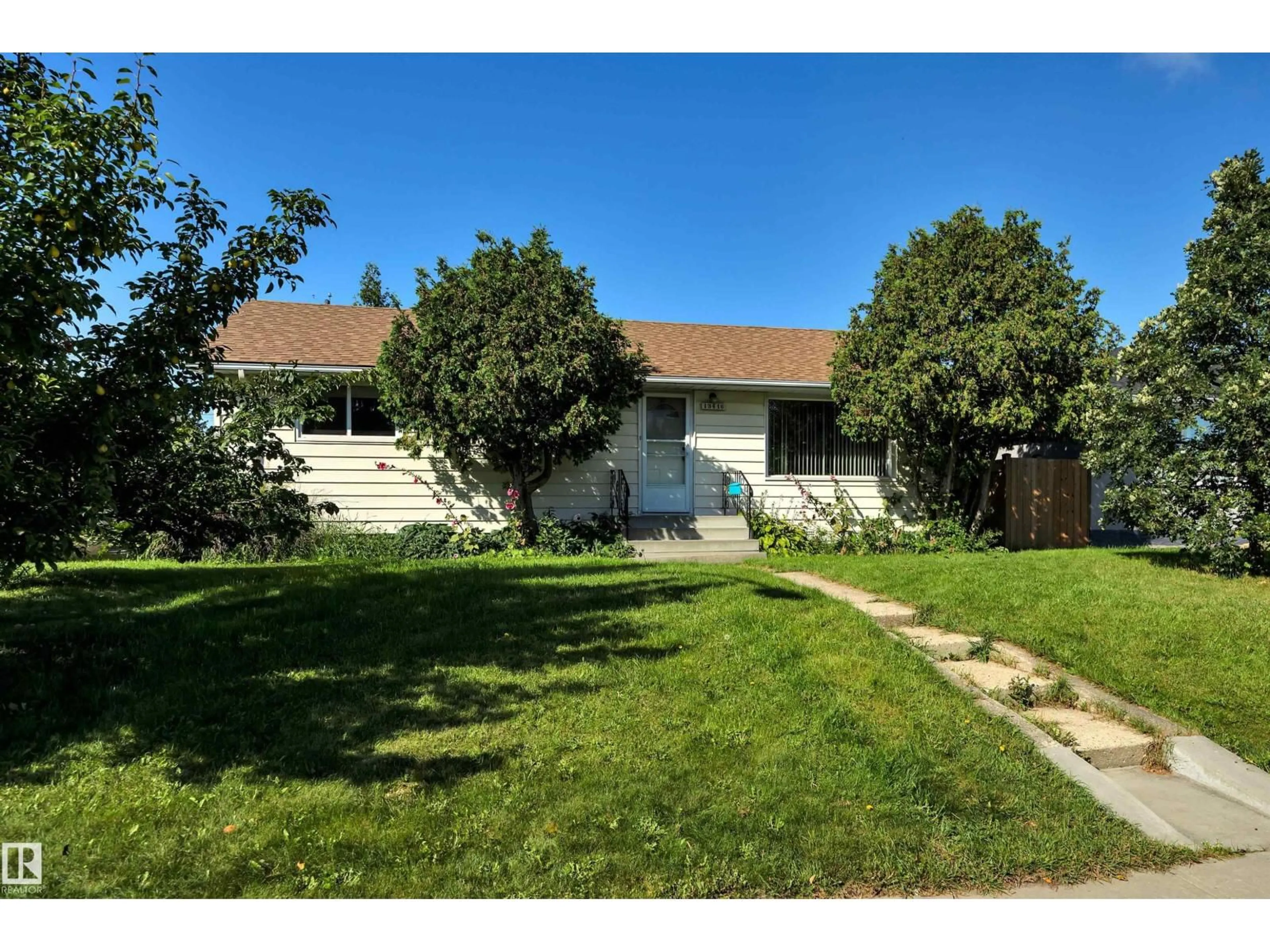 A pic from outside/outdoor area/front of a property/back of a property/a pic from drone, street for NW - 13416 102 ST, Edmonton Alberta T5E4J9