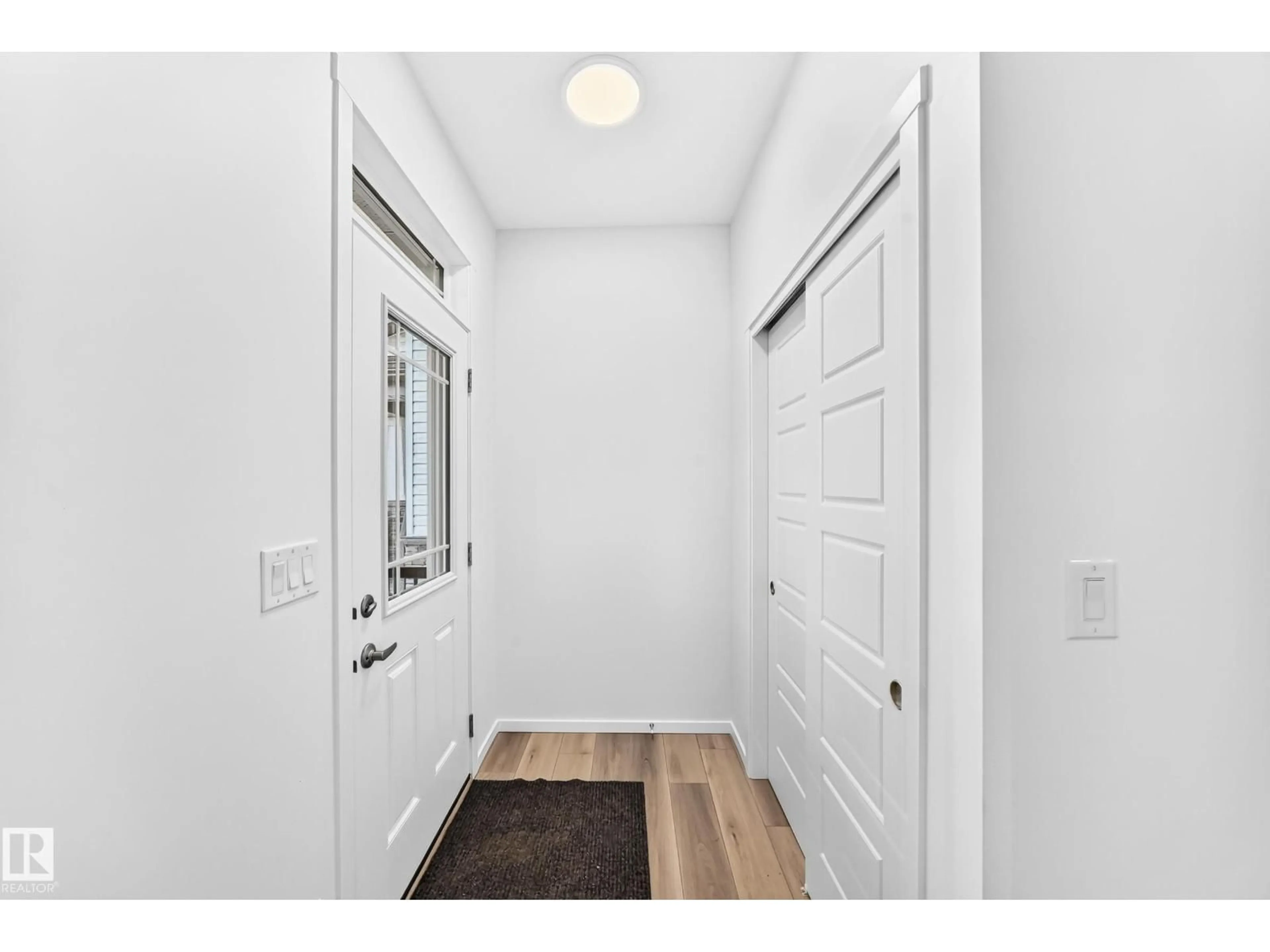 Indoor entryway for 1241 STONESIDE RD, Sherwood Park Alberta T8H3B4