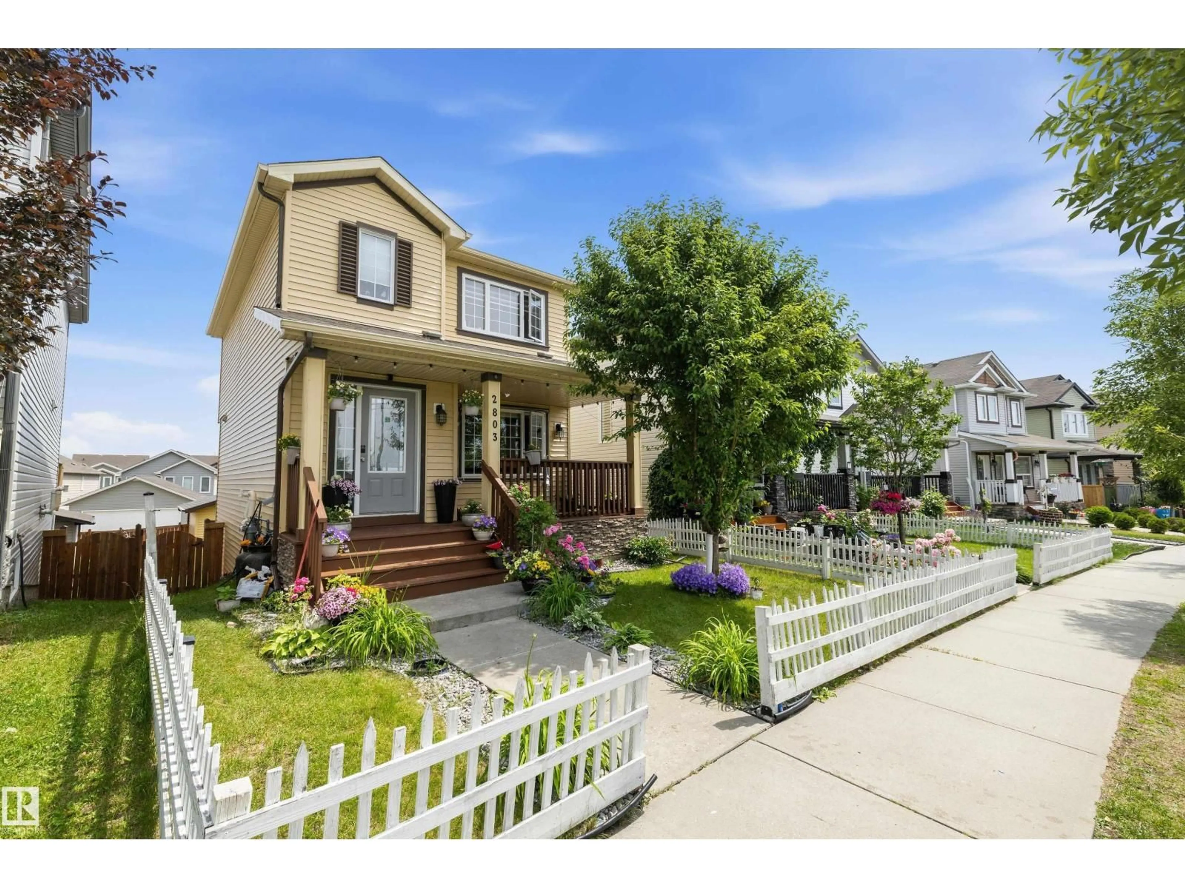 Home with vinyl exterior material, street for 2803 12 ST, Edmonton Alberta T6T0V8