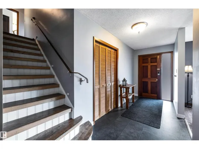 361 LEE RIDGE RD, Edmonton 4