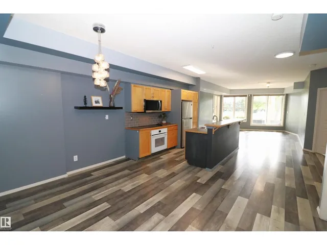 #103 - 9804 101 ST, Edmonton 5