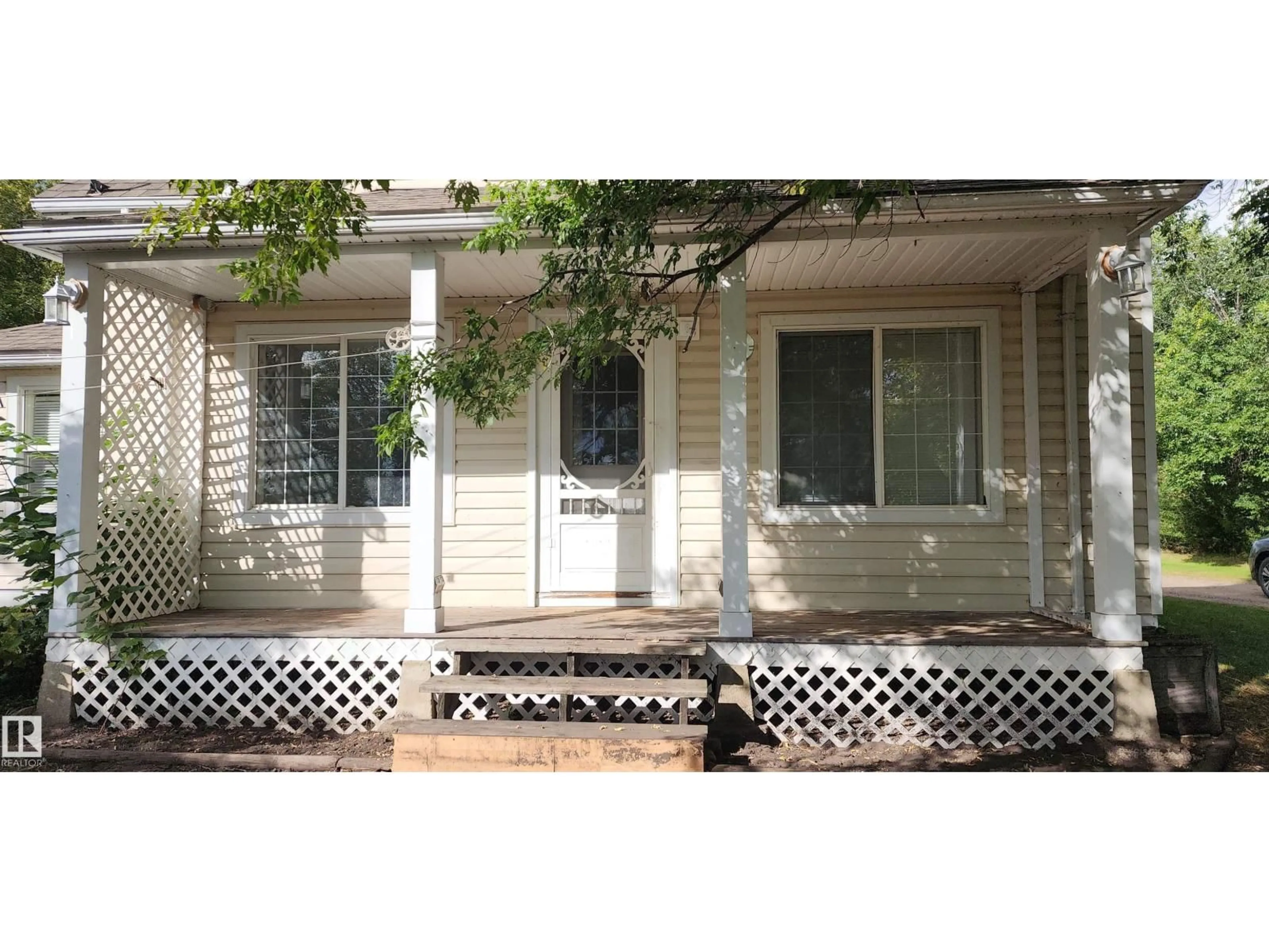 Patio, street for 7204 TWP RD 570 A, Rural St. Paul County Alberta T0A1A0