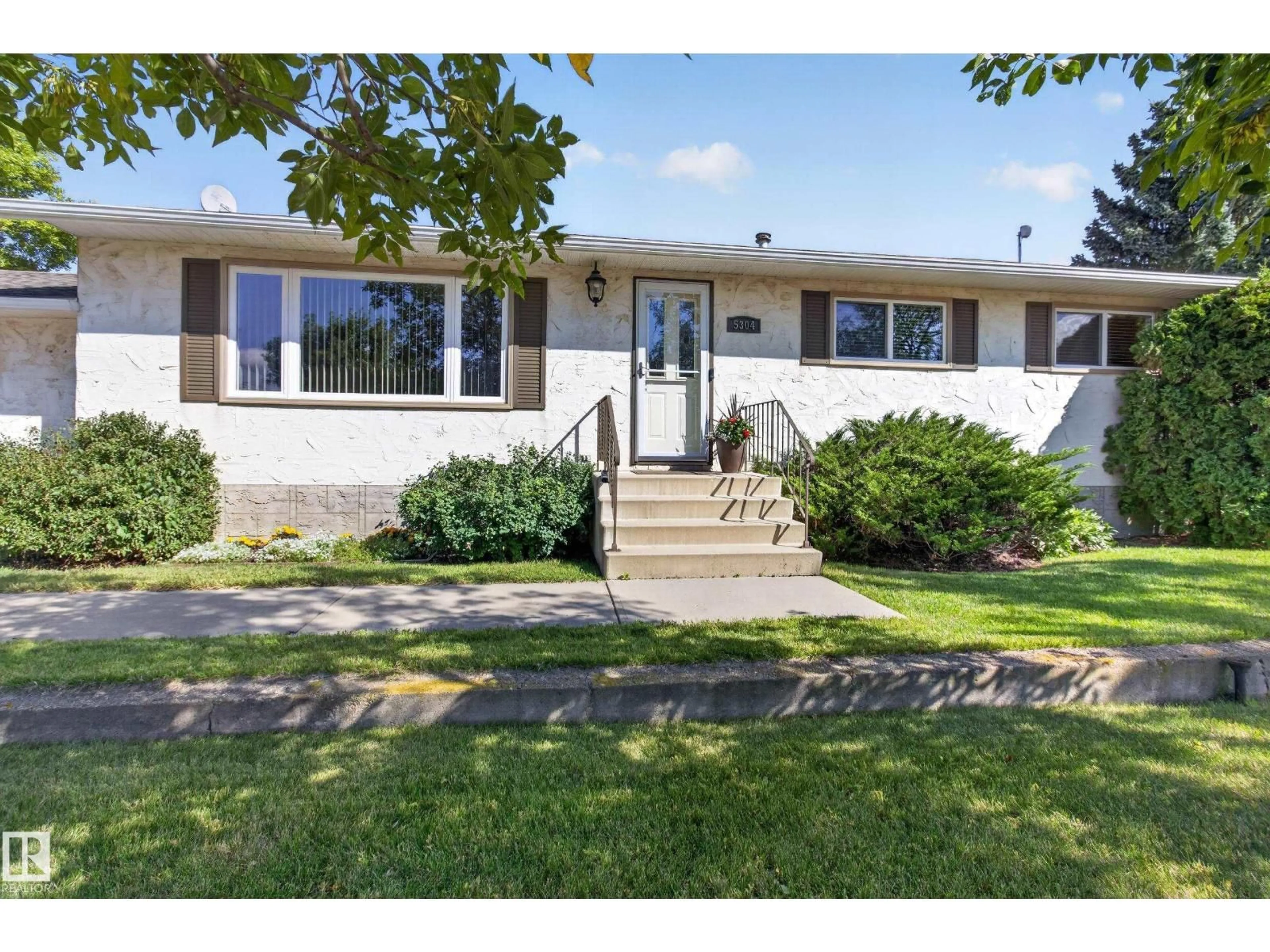 Home with vinyl exterior material, street for 36 NEWCASTLE, Ryley Alberta T0B4A0