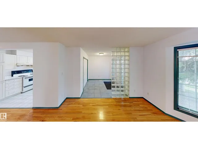 NW - 10941 81 AV, Edmonton 4