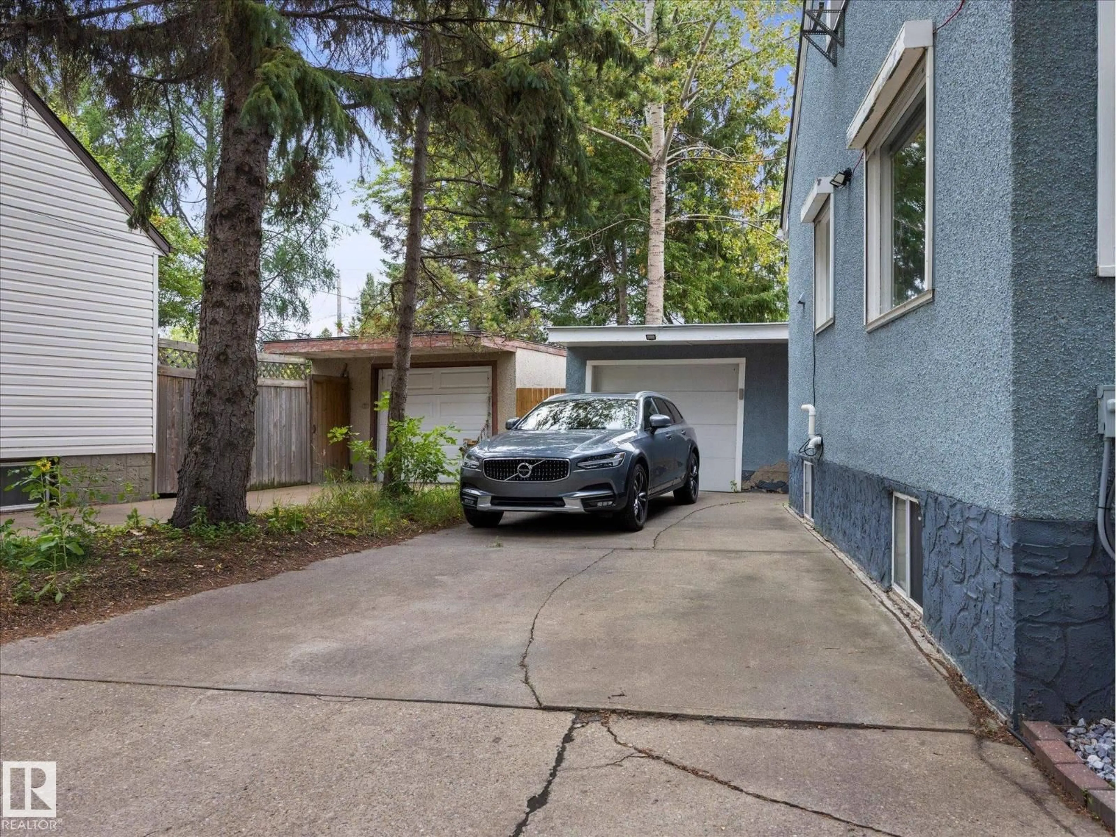 Unknown for 13507 110A AV, Edmonton Alberta T5M2M8