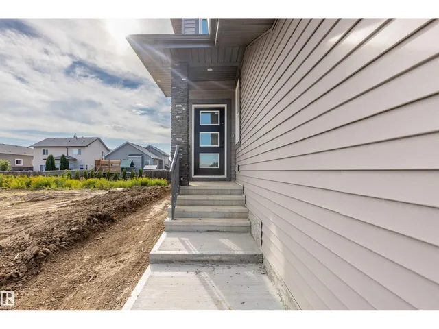 10458 104 ST, Morinville 3