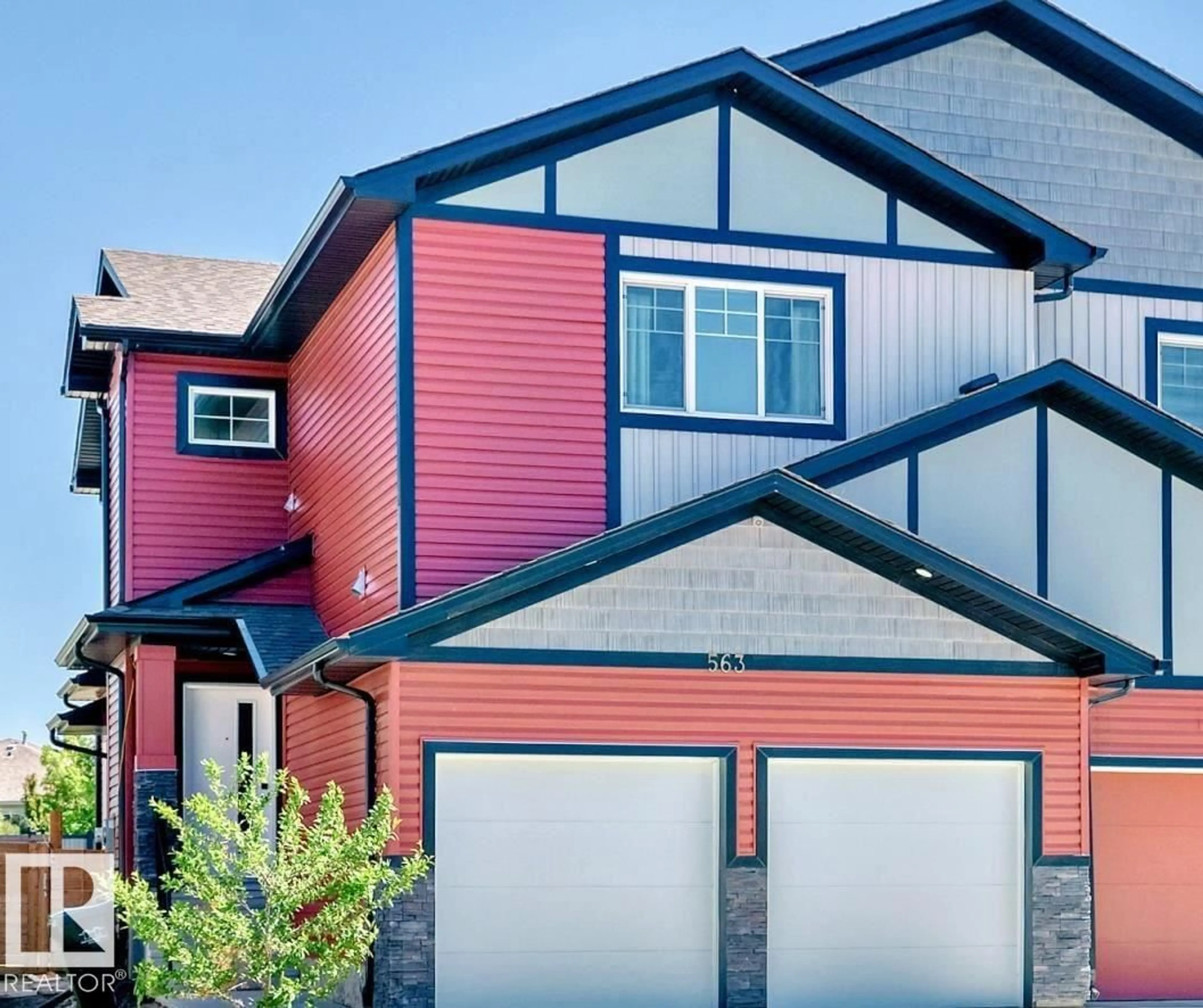 Home with vinyl exterior material, street for 563 KLEINS CR, Leduc Alberta T9E1J4
