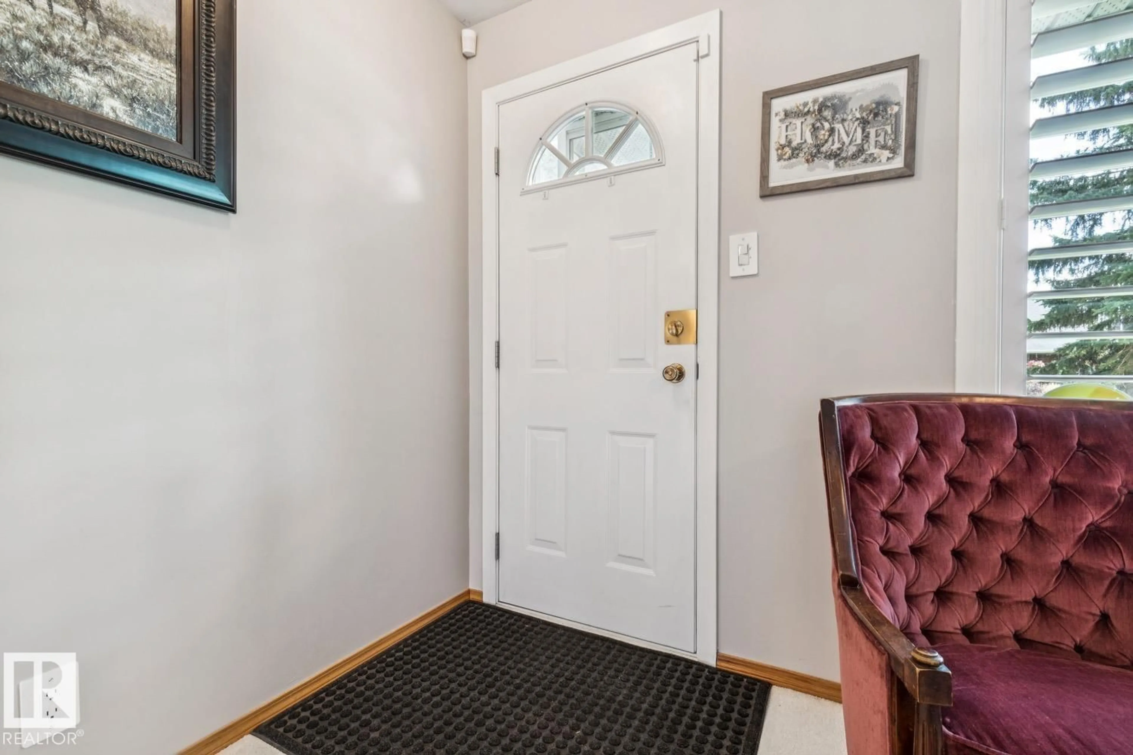 Indoor entryway for NW - 10522 151 ST, Edmonton Alberta T5P1V3
