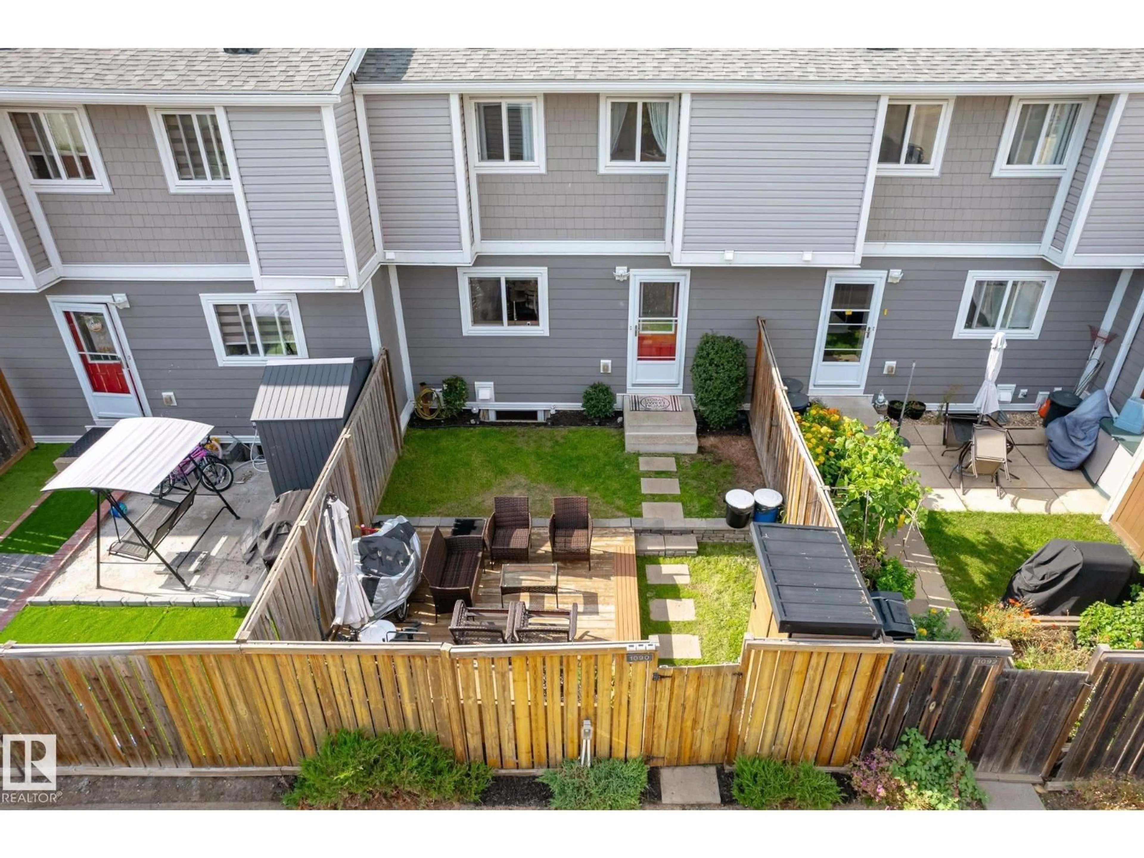 Patio, unknown for 1090 LAKEWOOD RD, Edmonton Alberta T6K3T7