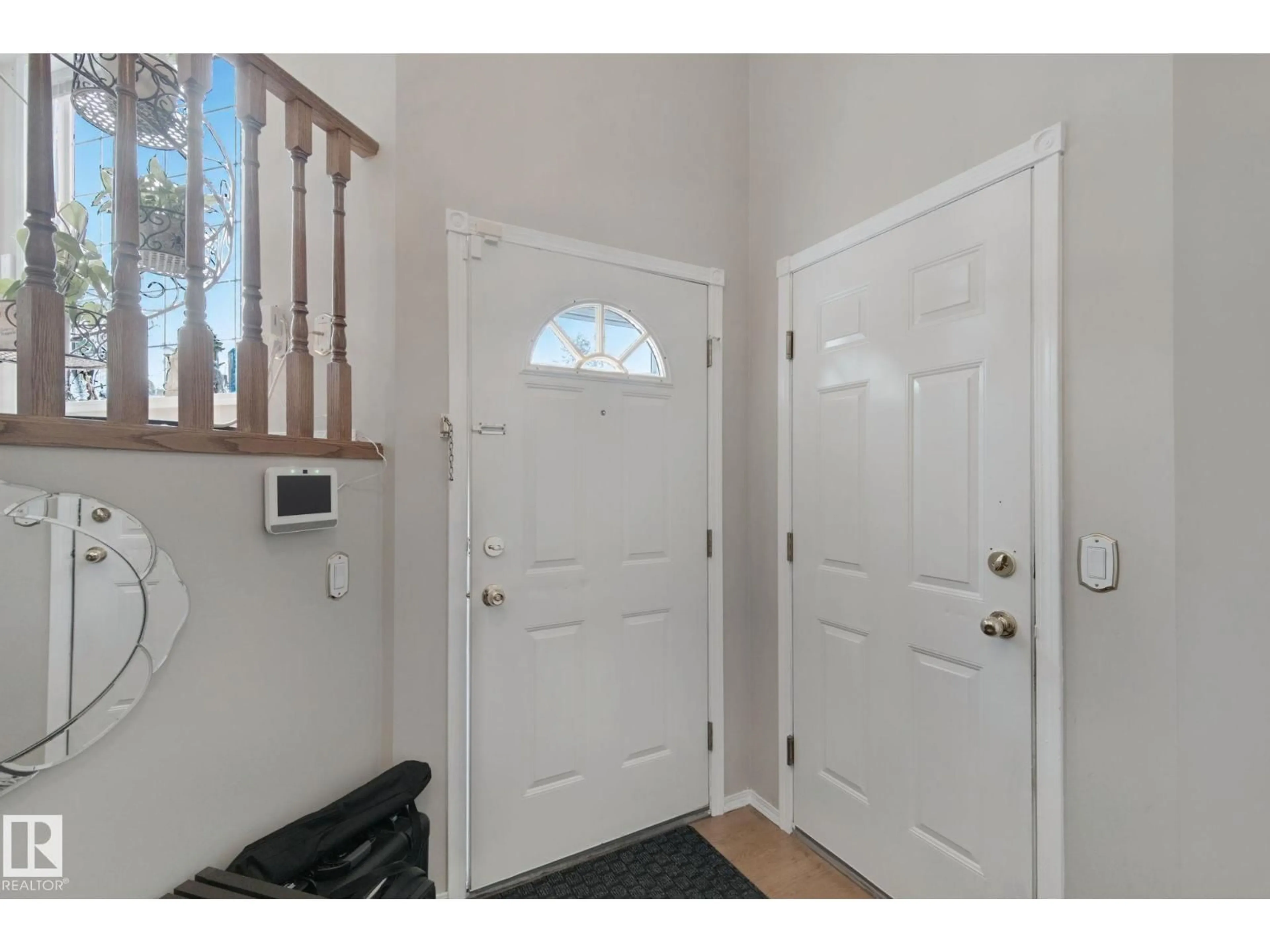 Indoor entryway for 29 HIGHLAND CR, St. Albert Alberta T8N6K2
