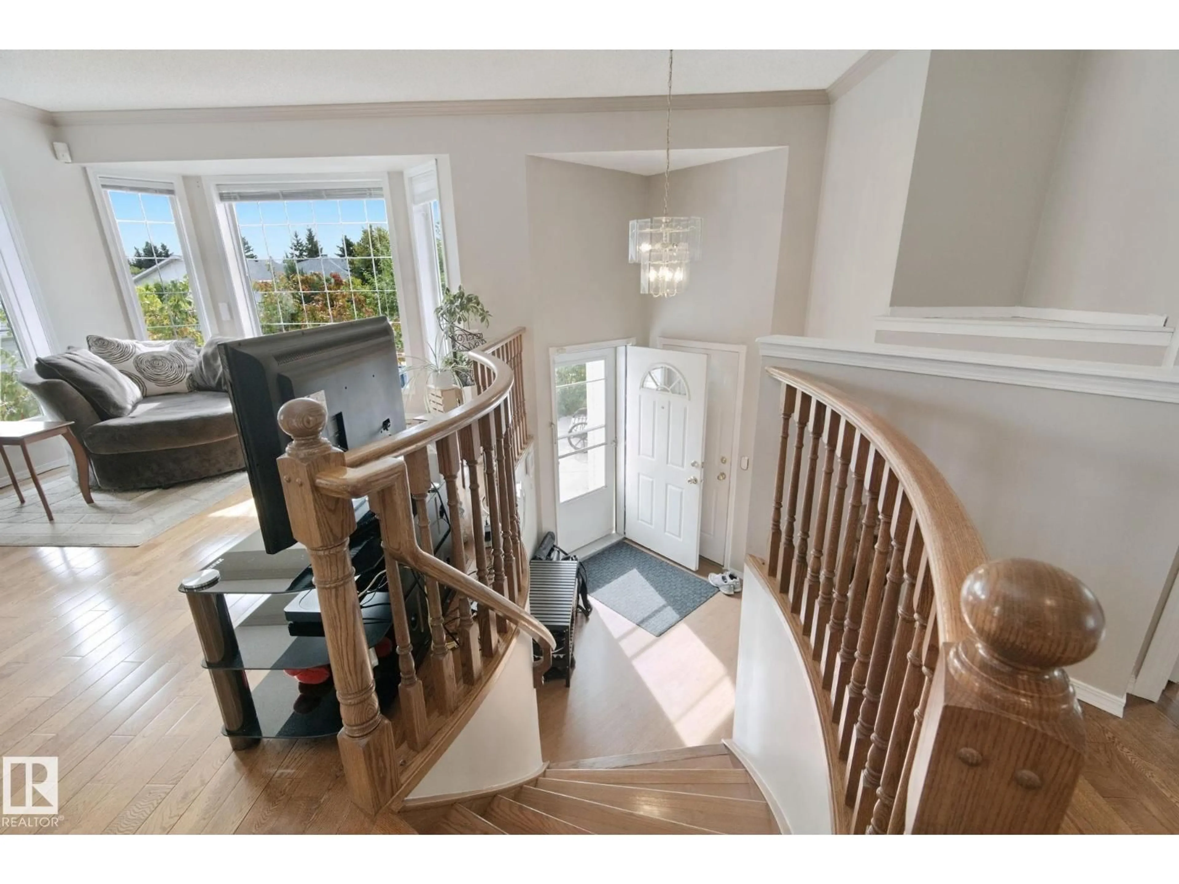 Indoor entryway for 29 HIGHLAND CR, St. Albert Alberta T8N6K2