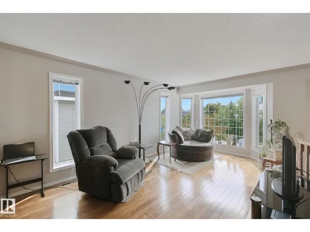 29 HIGHLAND CR, St. Albert 5
