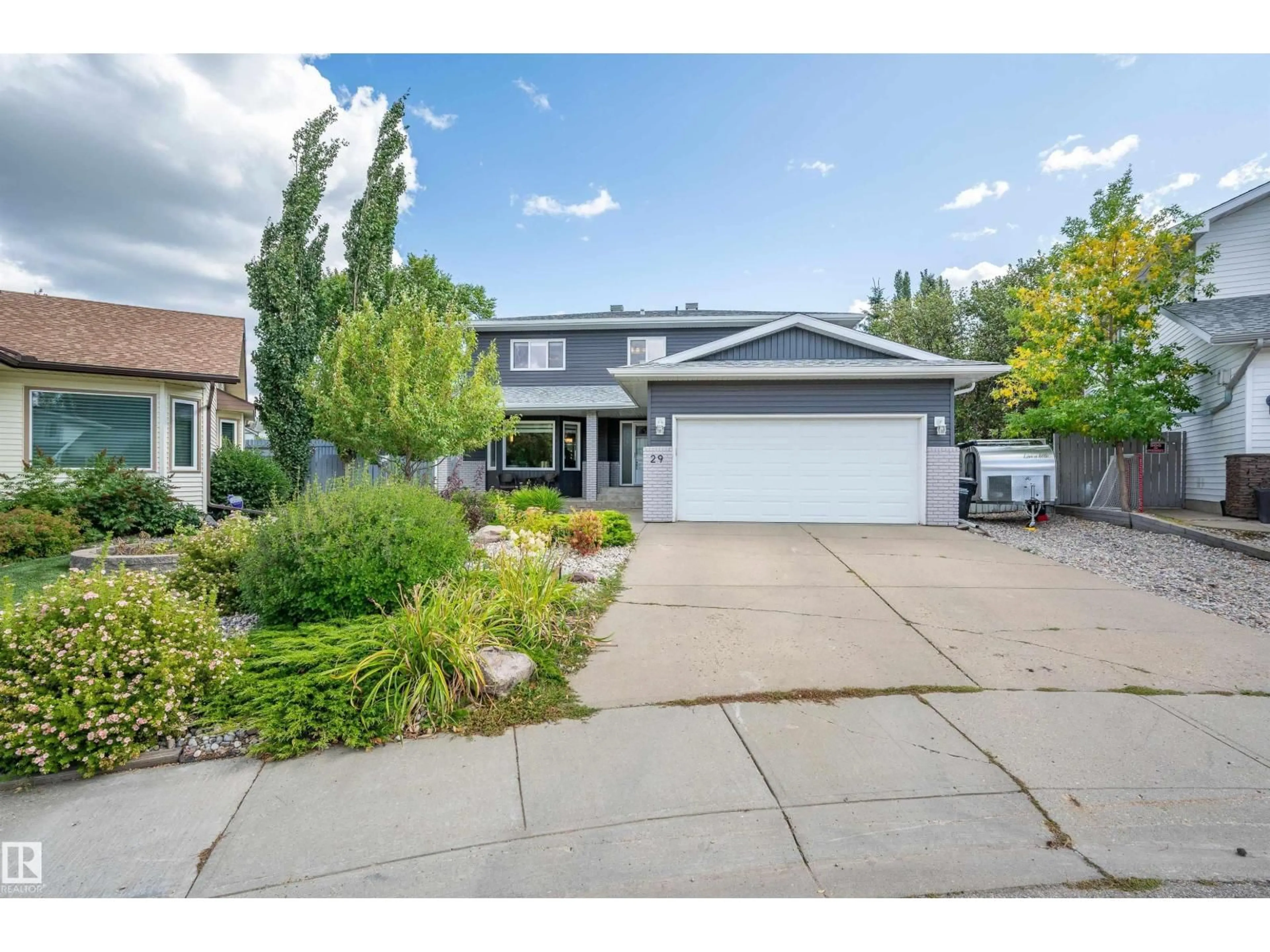 Home with vinyl exterior material, street for 29 CARMEL WD, Sherwood Park Alberta T8A5L1