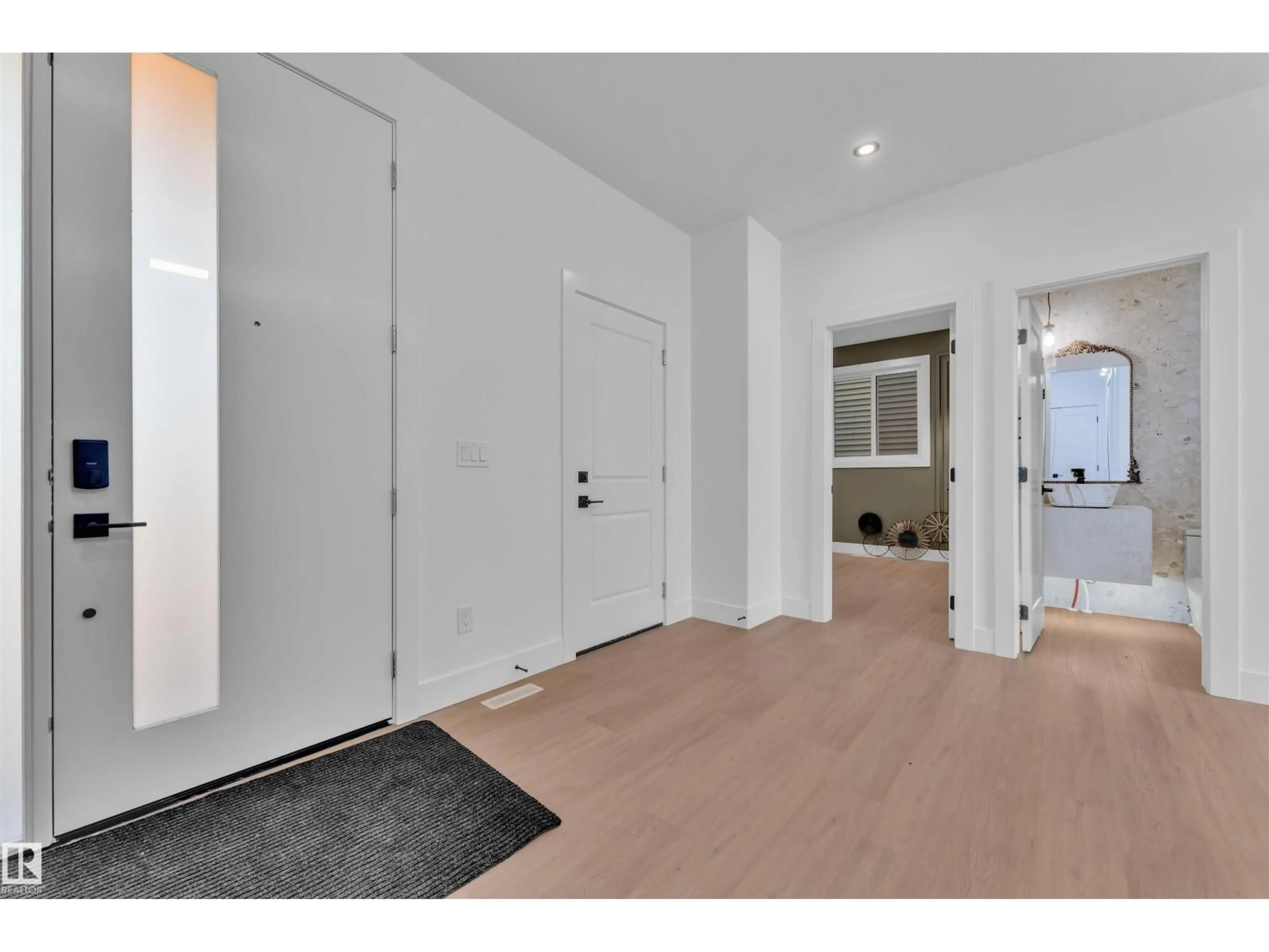 Indoor entryway for NW - 18628 130 ST, Edmonton Alberta T6V0P2