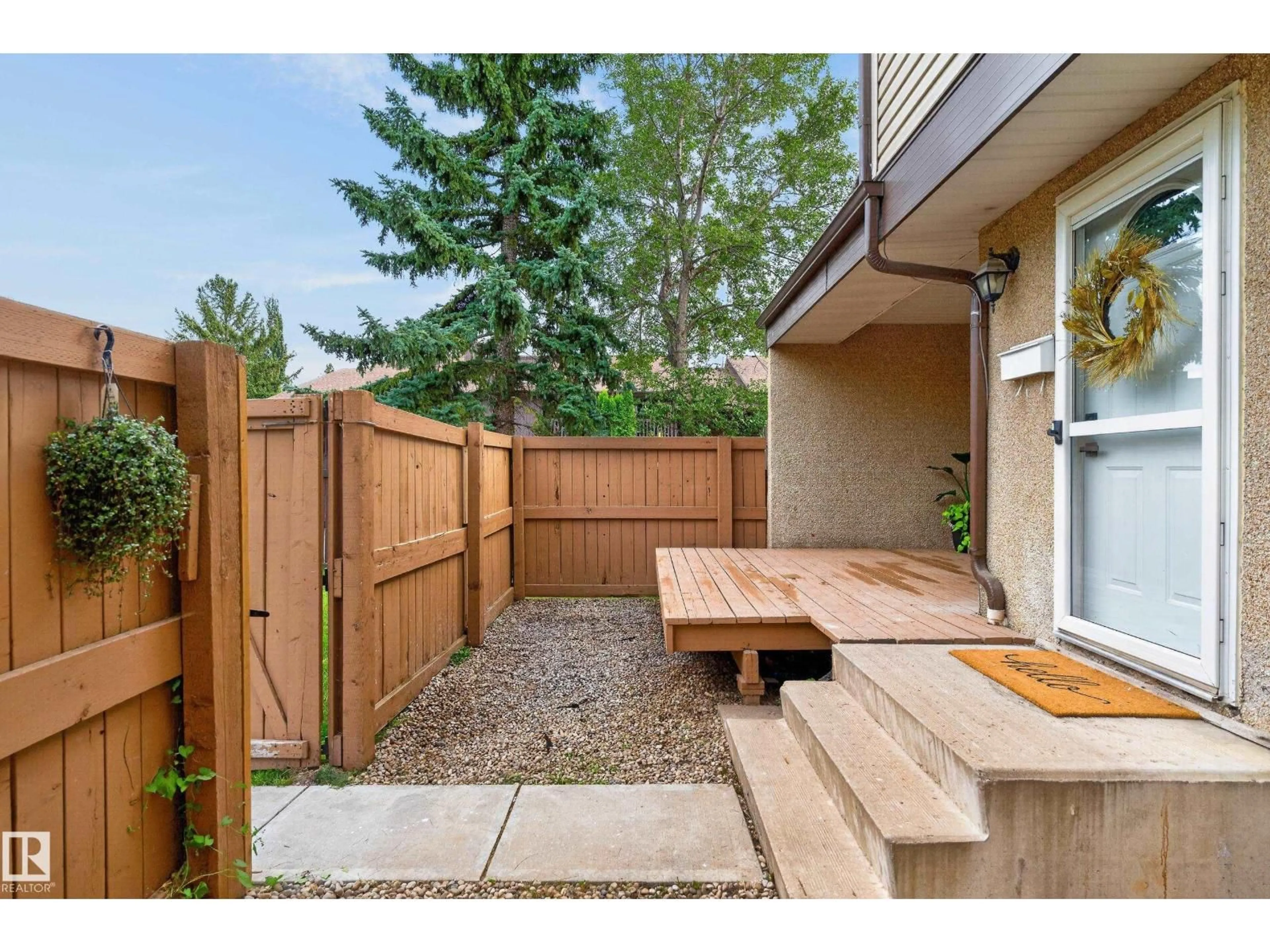 Patio, street for NW - 7117 180 ST, Edmonton Alberta T5T3G1