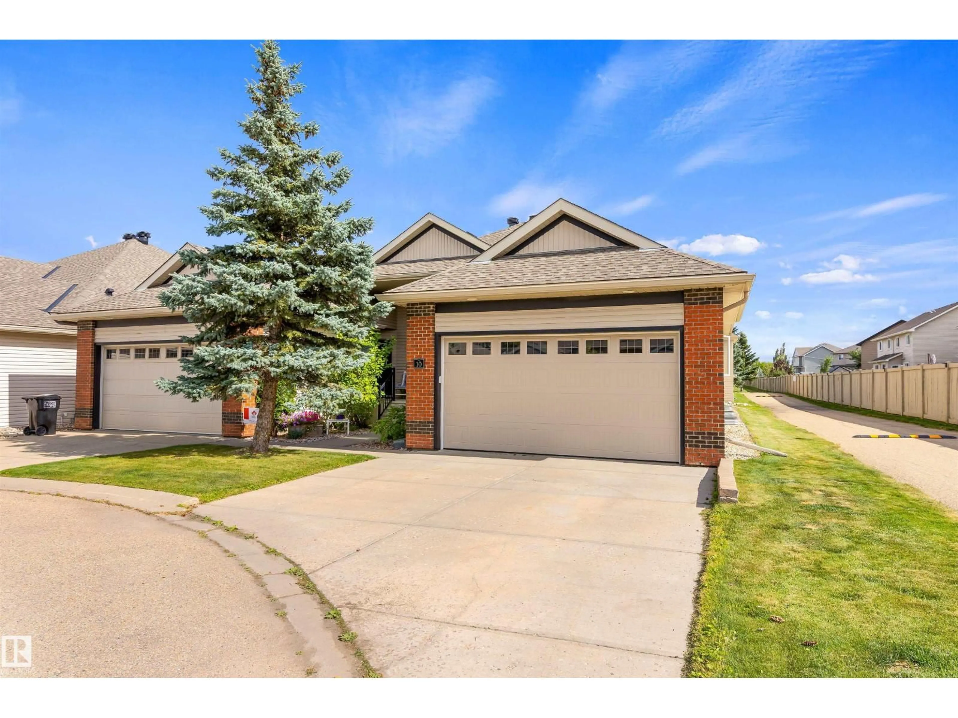 Unknown for NW - 10 841 156 ST, Edmonton Alberta T6R0B3