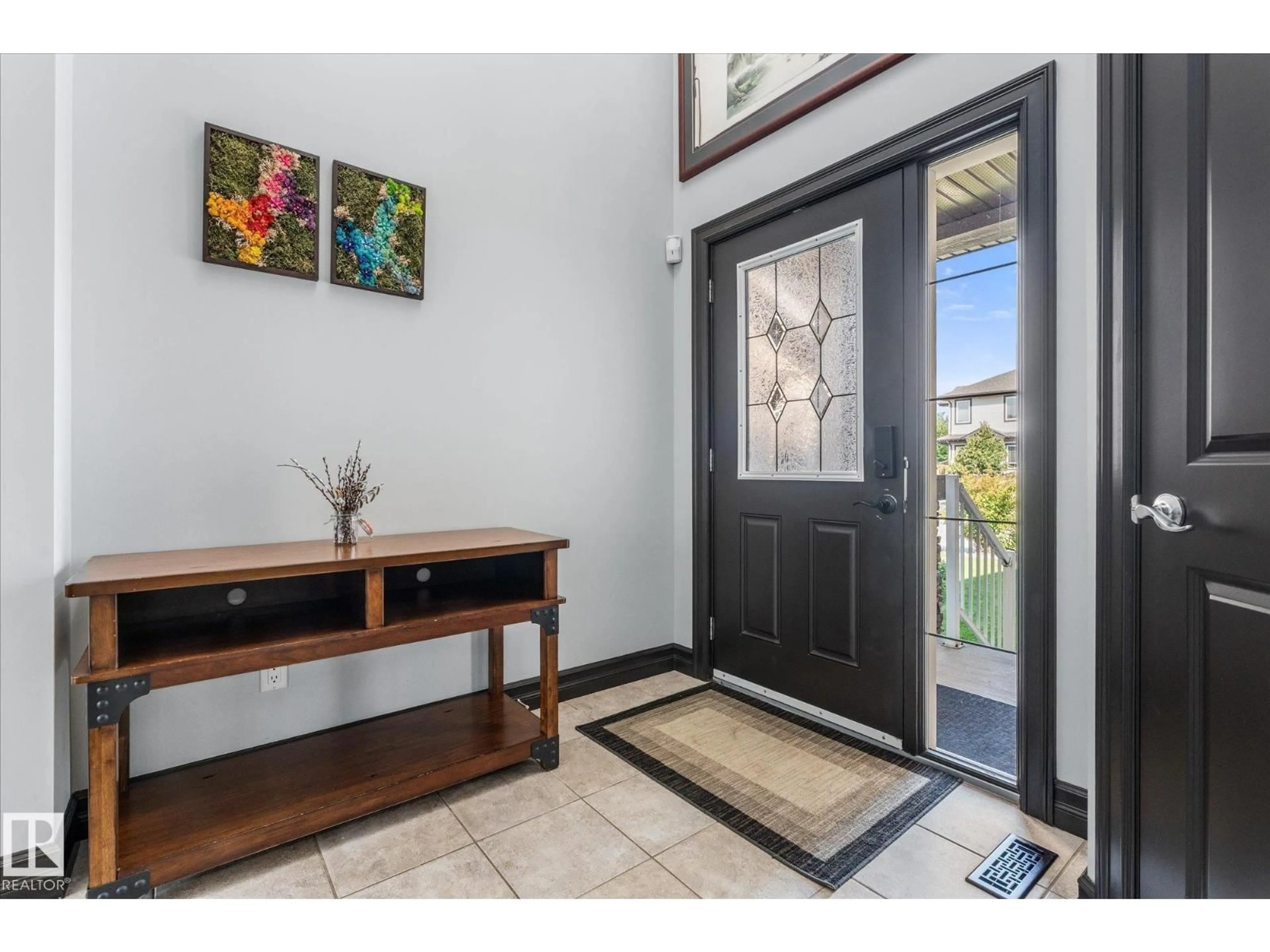 Indoor entryway for 9 BECKER CR, Fort Saskatchewan Alberta T8L0C1