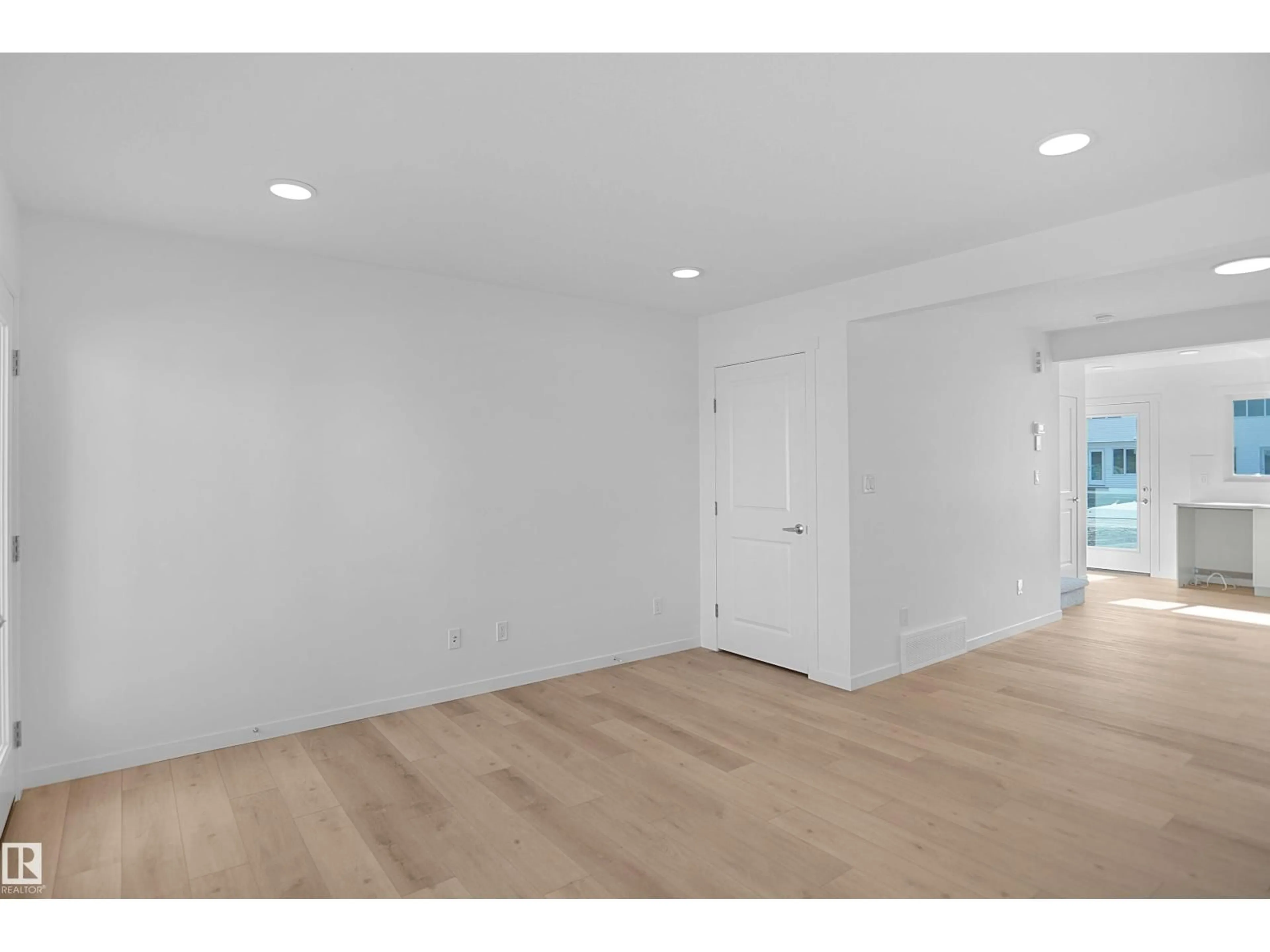 A pic of a room for NE - 505 177 AV, Edmonton Alberta T5Y4K2