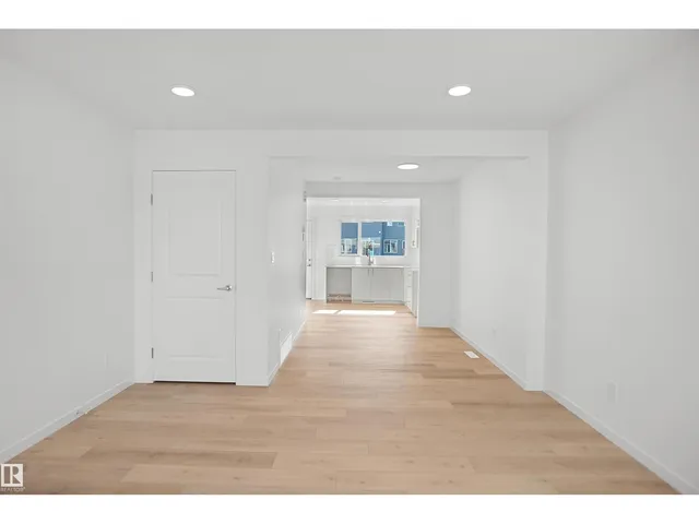 NE - 505 177 AV, Edmonton 5