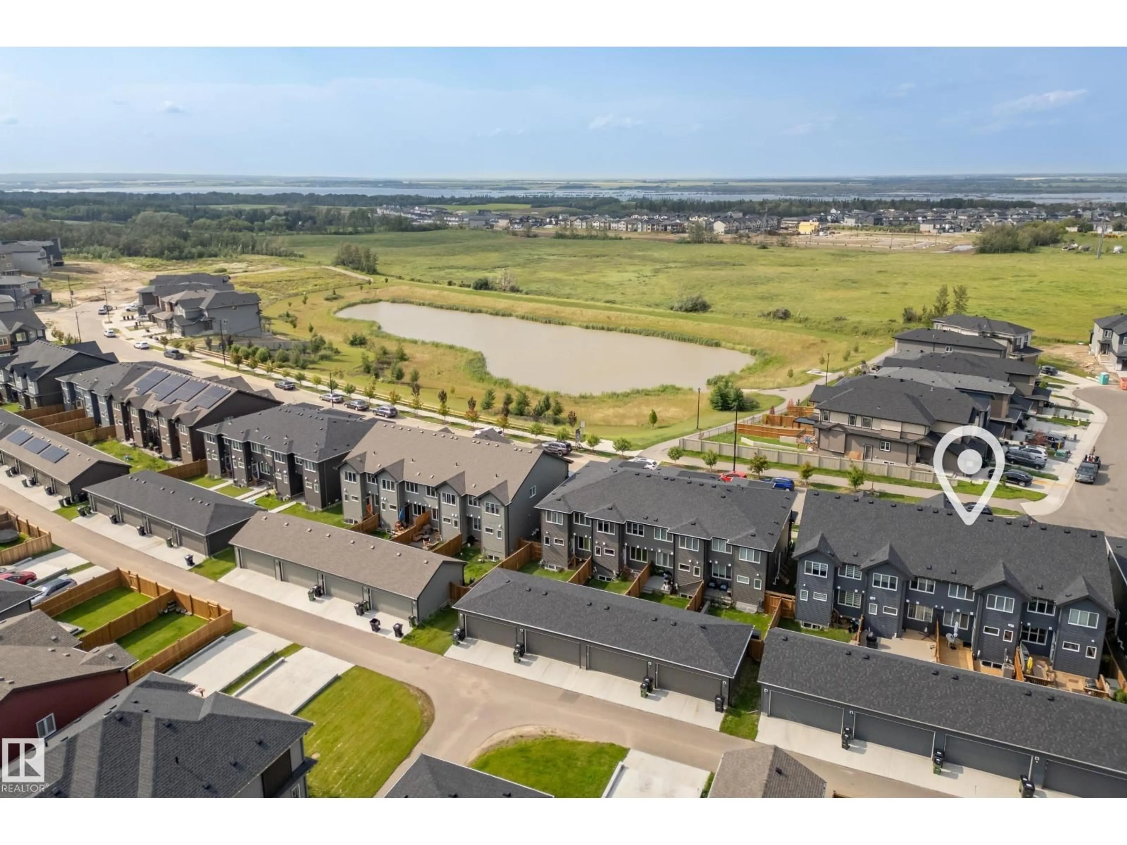 A pic from outside/outdoor area/front of a property/back of a property/a pic from drone, unknown for 175 KINGLET BV, Edmonton Alberta T5S0S6