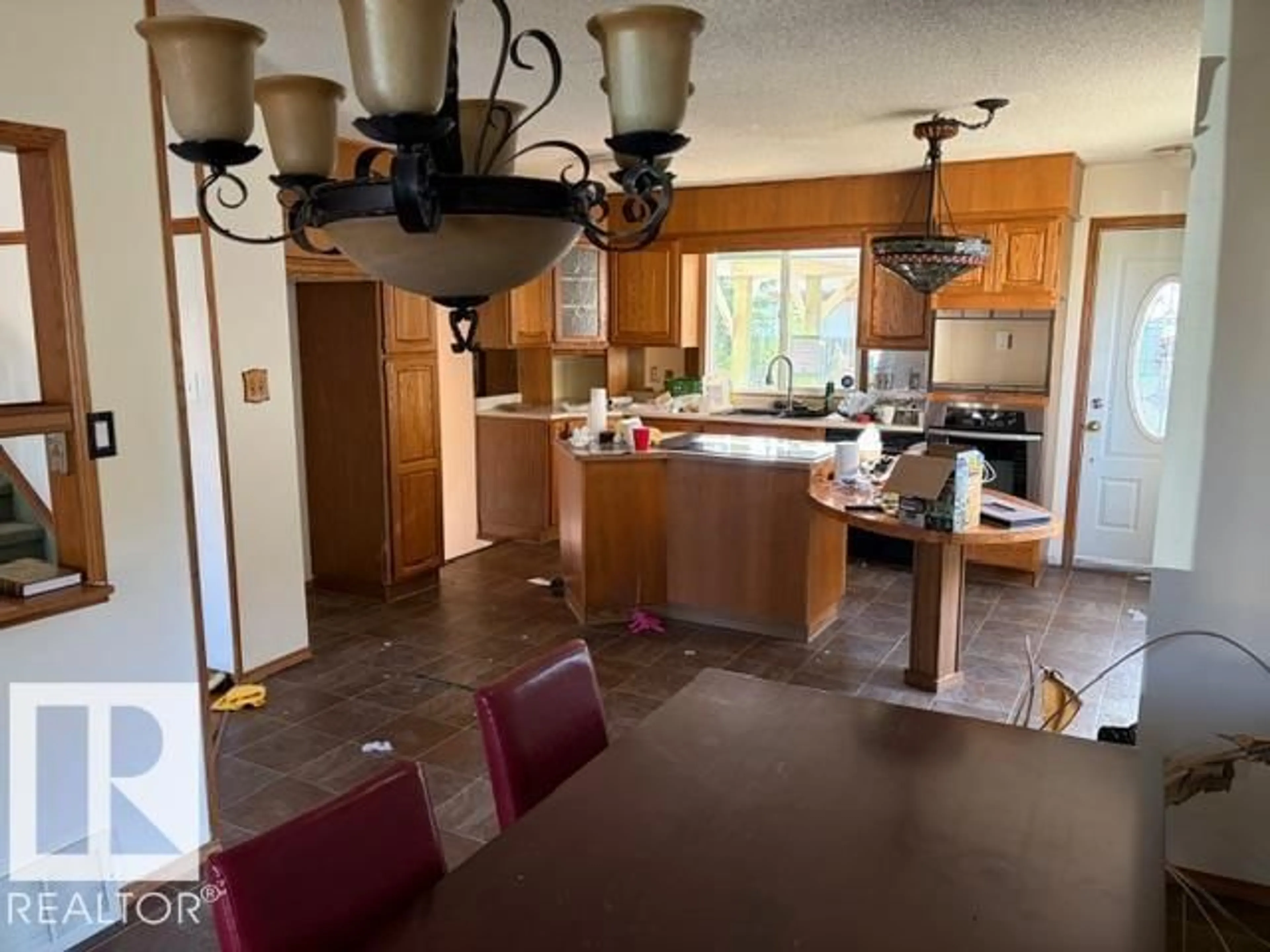 Open concept kitchen, unknown for 12247 144 AV, Edmonton Alberta T5X3M3